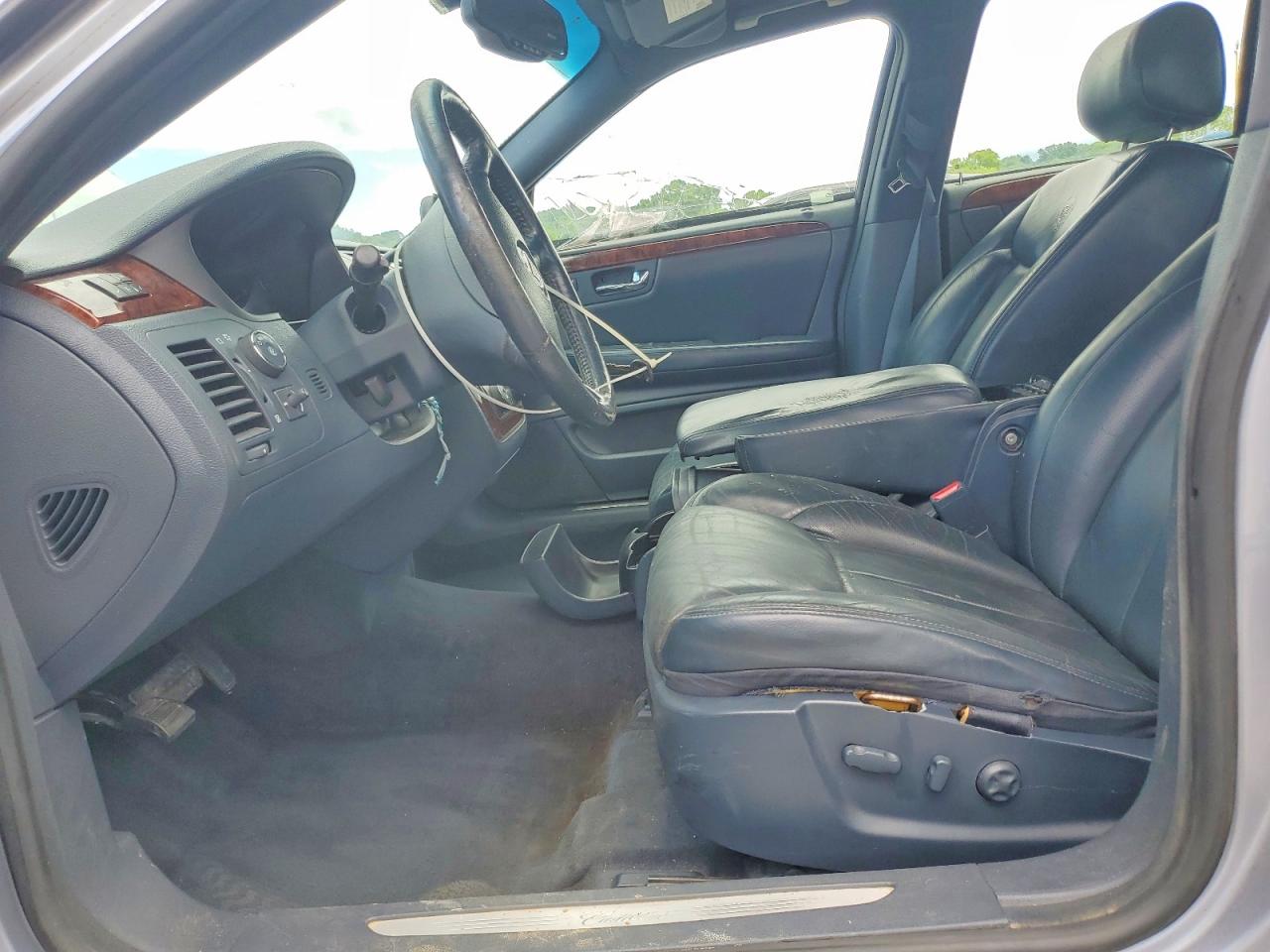 2006 Cadillac Dts Серебряный vin: 1G6KD57Y26U126273