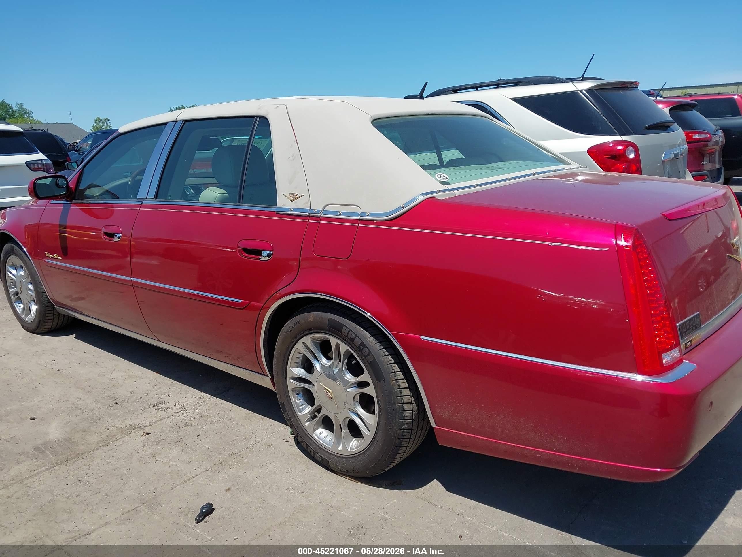2006 Cadillac Dts Standard Красный vin: 1G6KD57Y26U185730