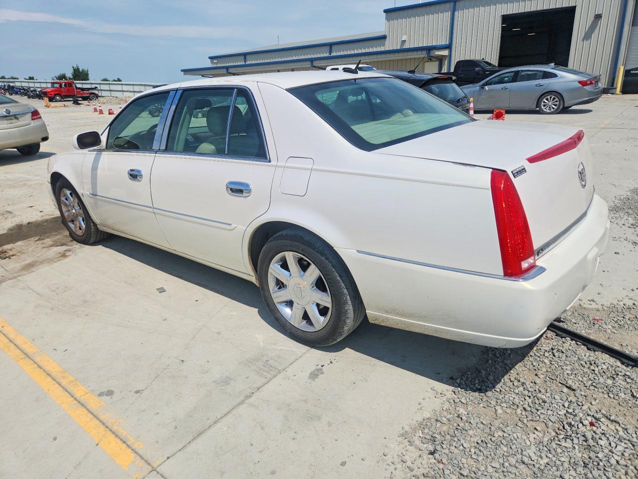 2006 Cadillac Dts Белый vin: 1G6KD57Y26U236594