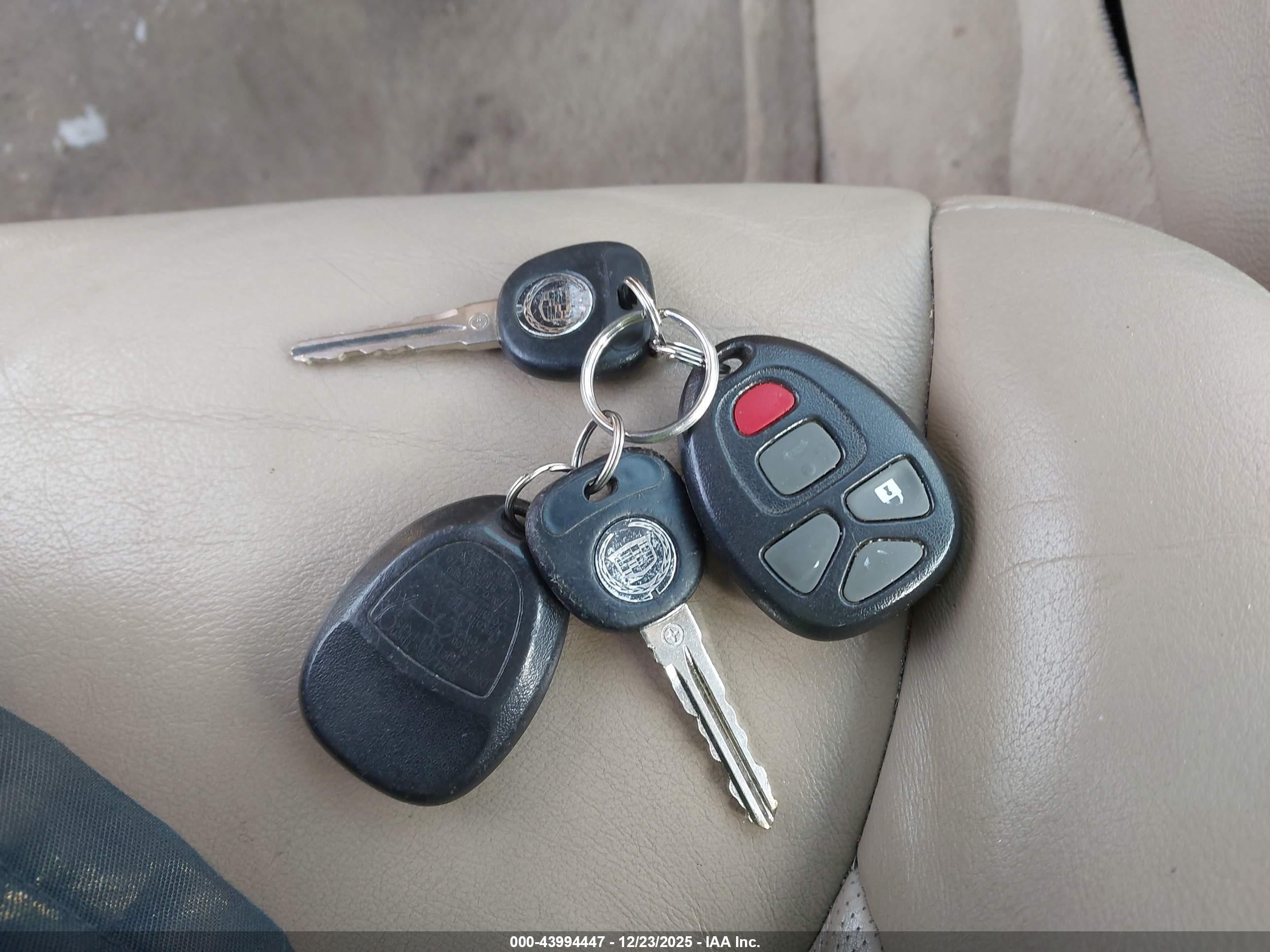 2006 Cadillac Dts Standard Gold vin: 1G6KD57Y26U237325