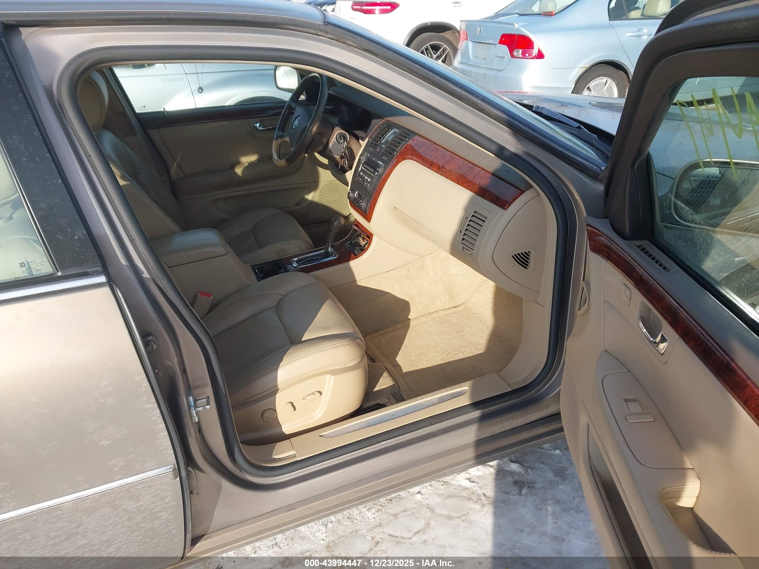 2006 Cadillac Dts Standard Gold vin: 1G6KD57Y26U237325