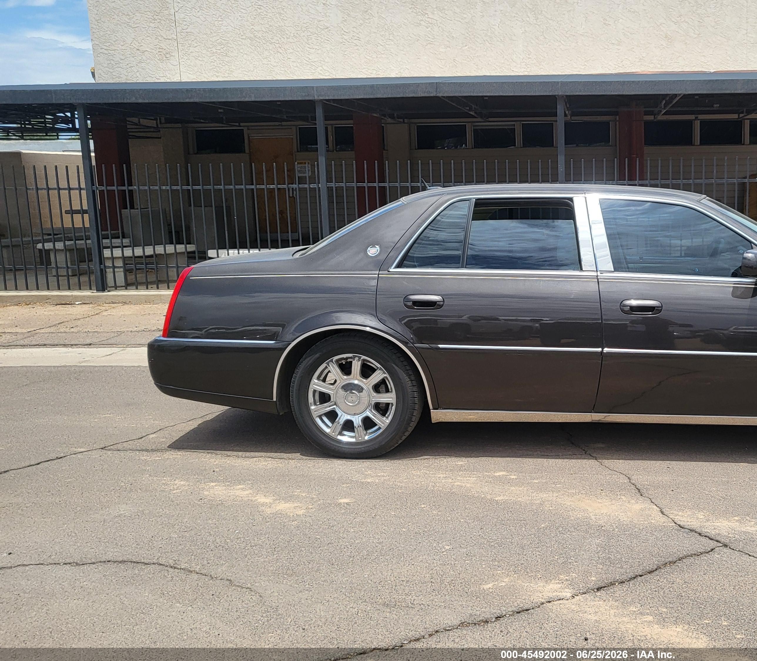 2008 Cadillac Dts 1sb Brown vin: 1G6KD57Y28U190901