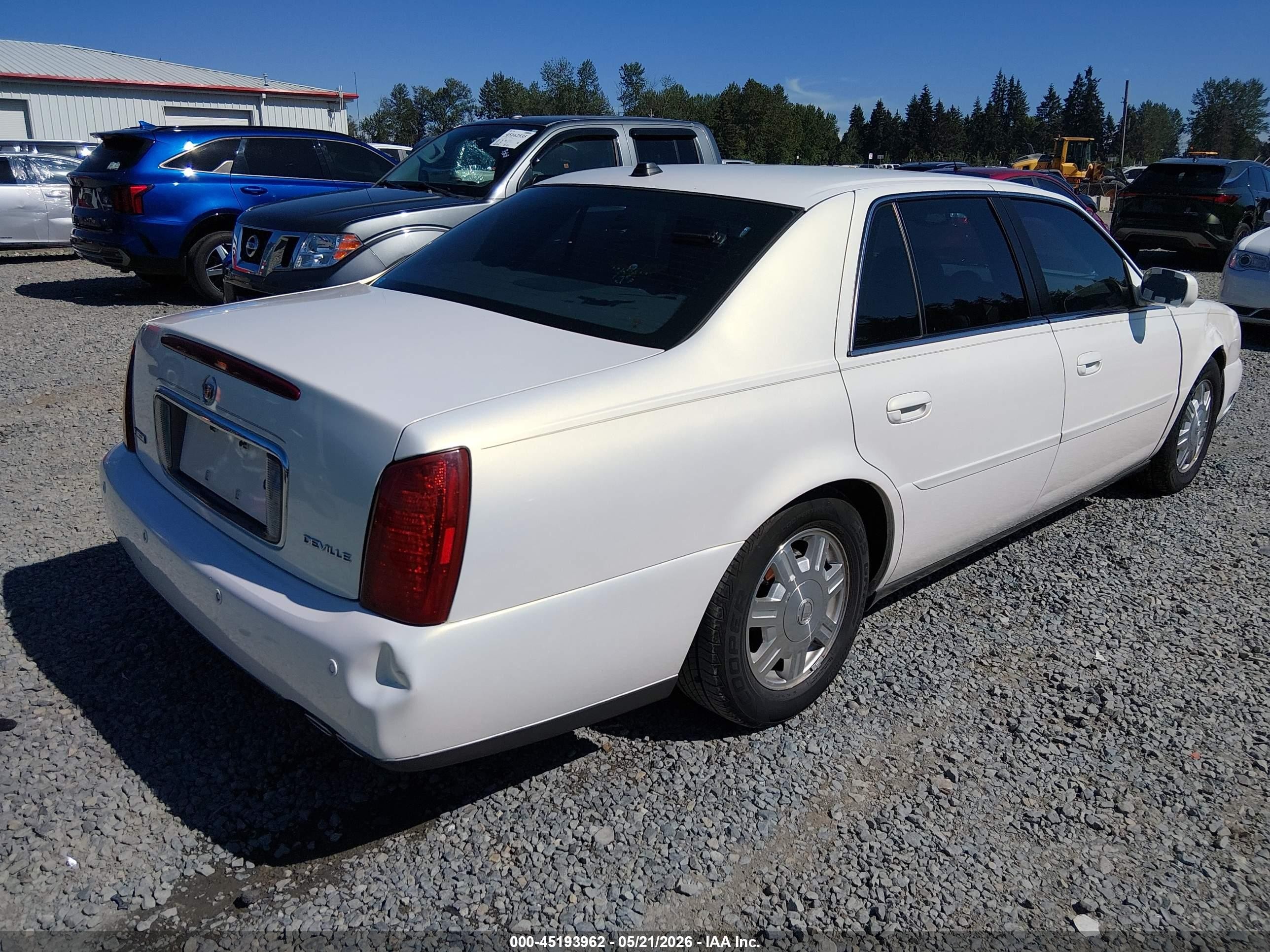 2004 Cadillac Deville Standard White vin: 1G6KD57Y34U255541