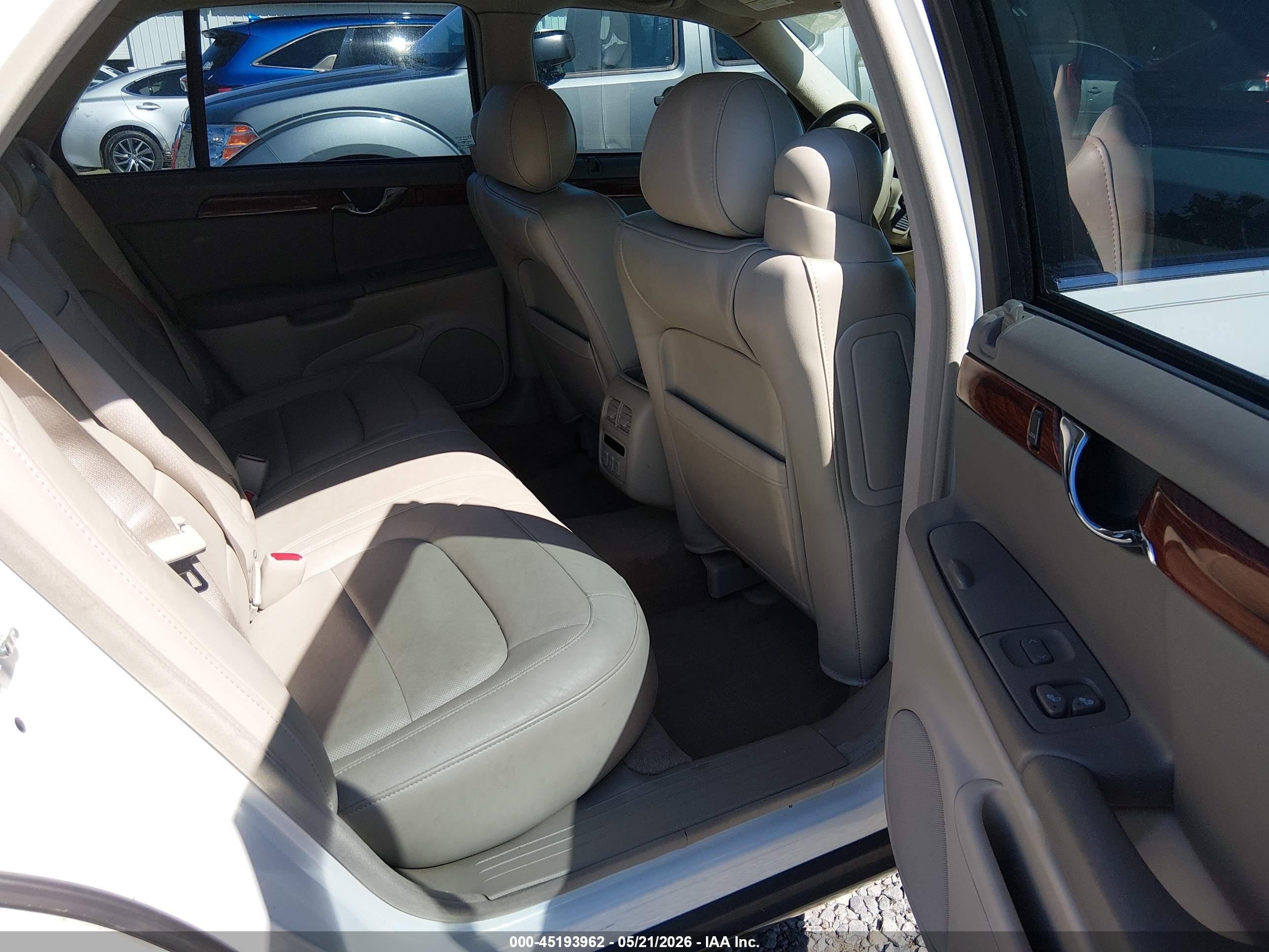 2004 Cadillac Deville Standard White vin: 1G6KD57Y34U255541