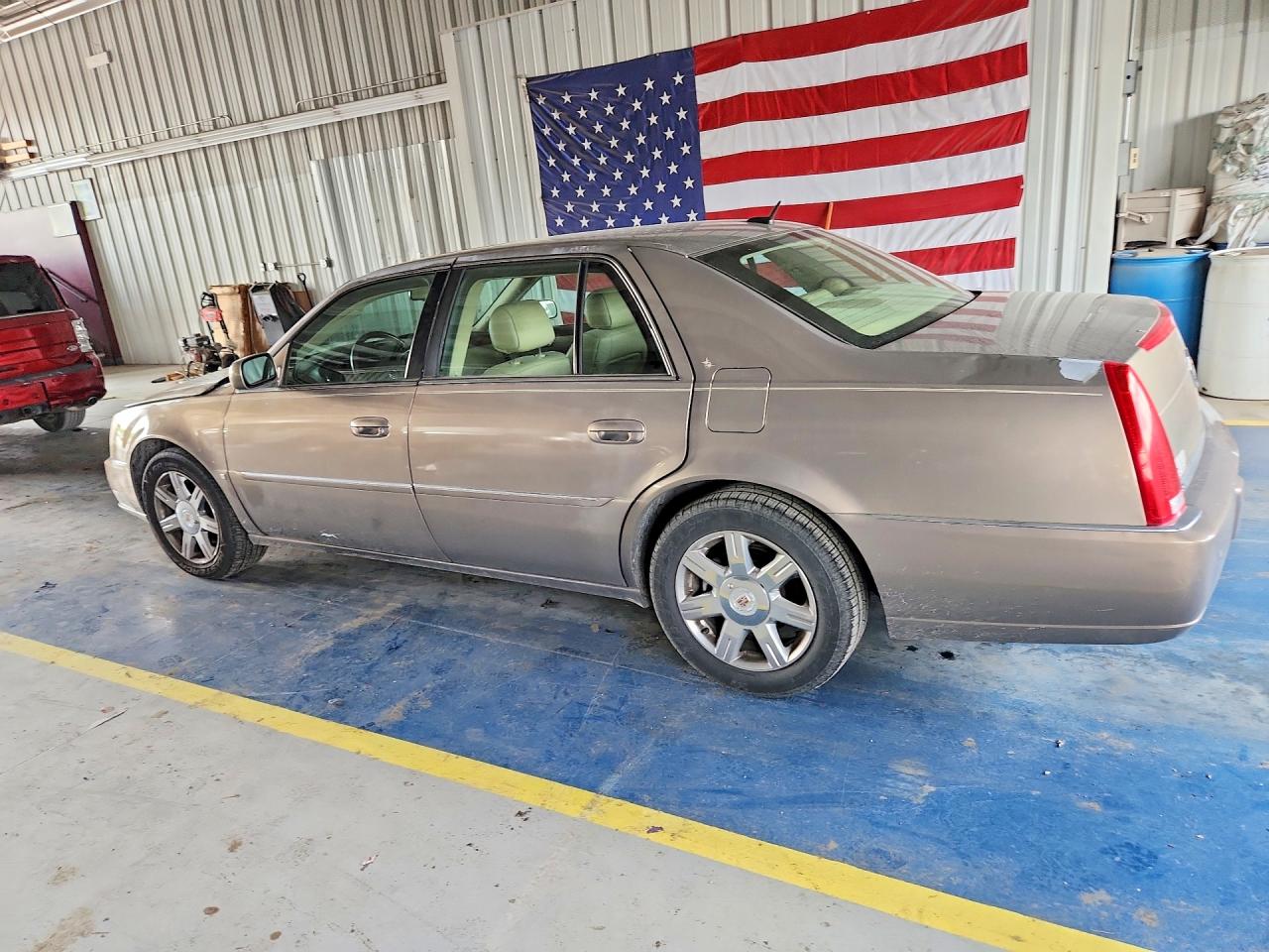 2007 Cadillac Dts Gold vin: 1G6KD57Y37U200690