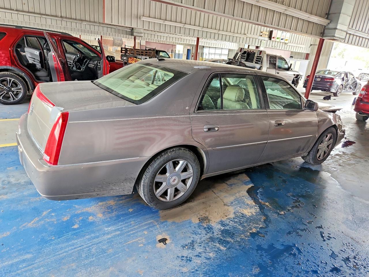 2007 Cadillac Dts Gold vin: 1G6KD57Y37U200690