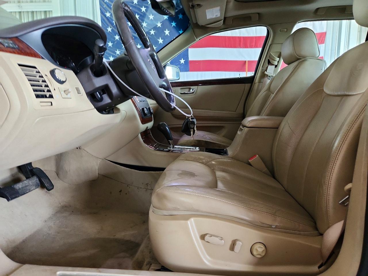 2007 Cadillac Dts Gold vin: 1G6KD57Y37U200690