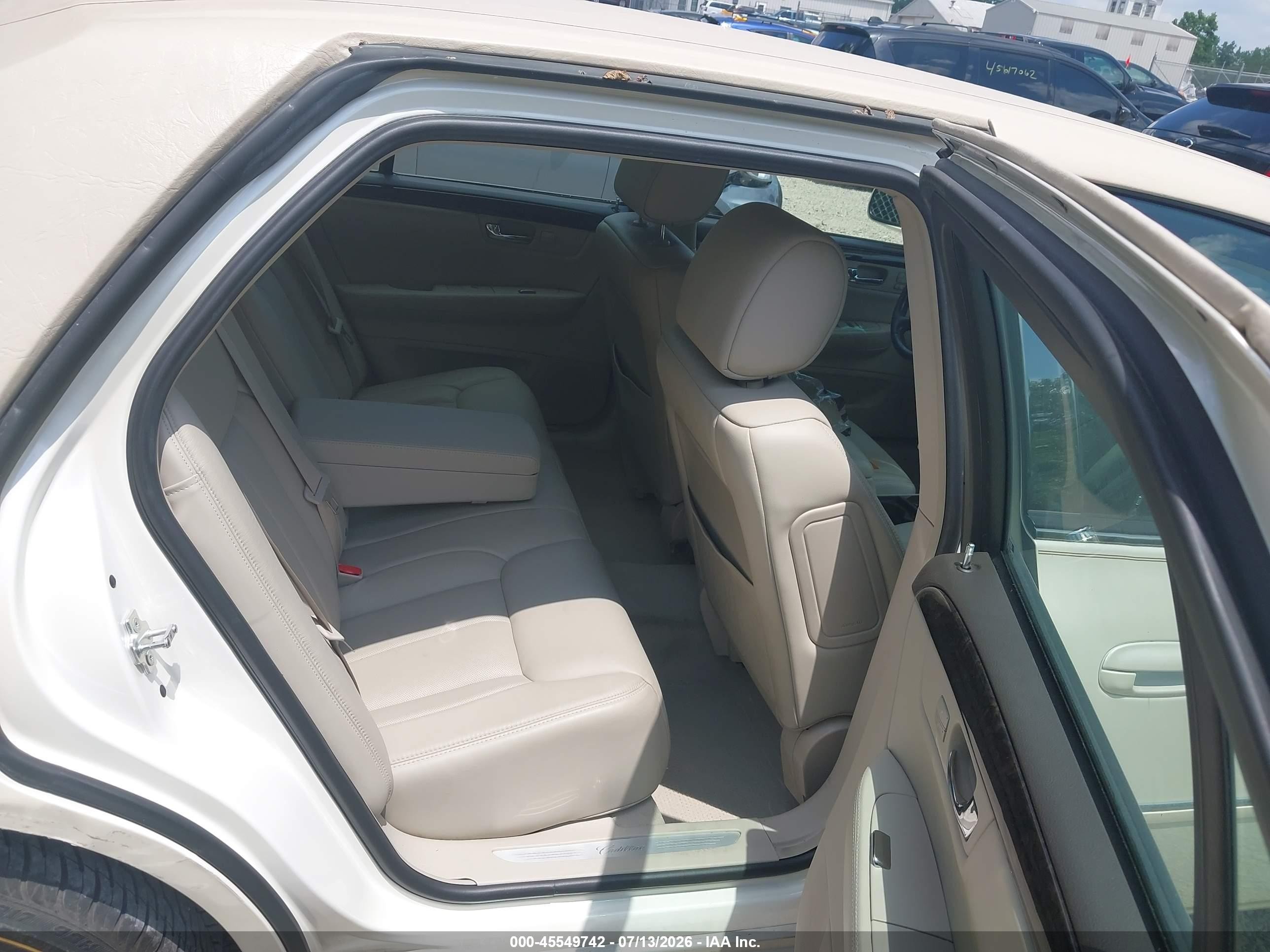 2008 Cadillac Dts 1sc White vin: 1G6KD57Y38U188218