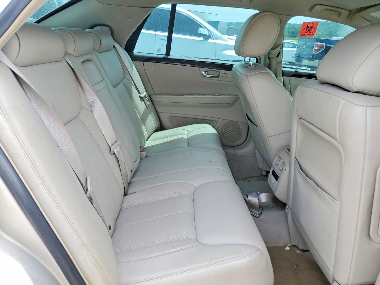 2009 Cadillac Dts Beige vin: 1G6KD57Y39U124553