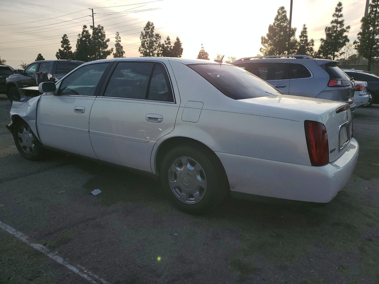 2005 Cadillac Deville White vin: 1G6KD57Y45U232125