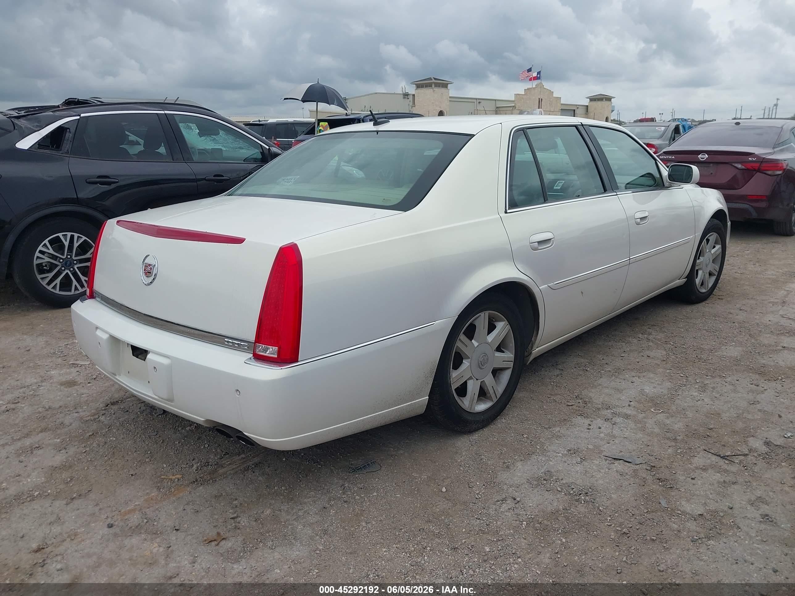 2006 Cadillac Dts Standard White vin: 1G6KD57Y46U107563