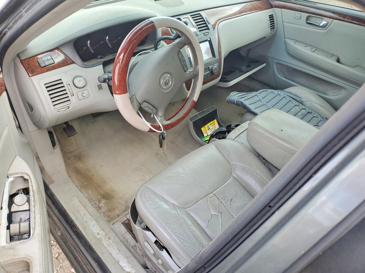 2007 Cadillac Dts Gray vin: 1G6KD57Y47U182247