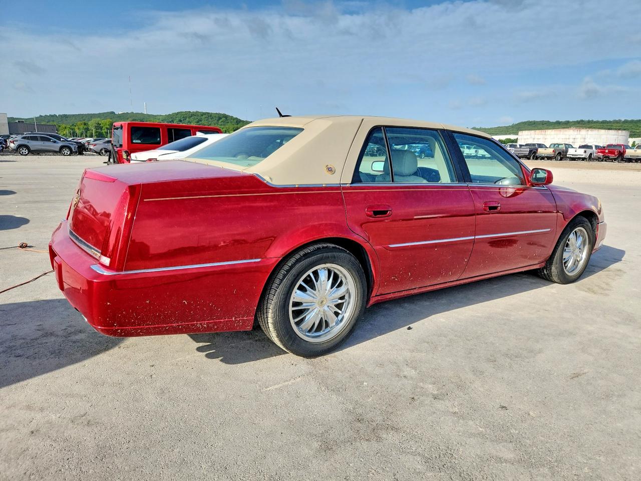 2007 Cadillac Dts Red vin: 1G6KD57Y57U114734