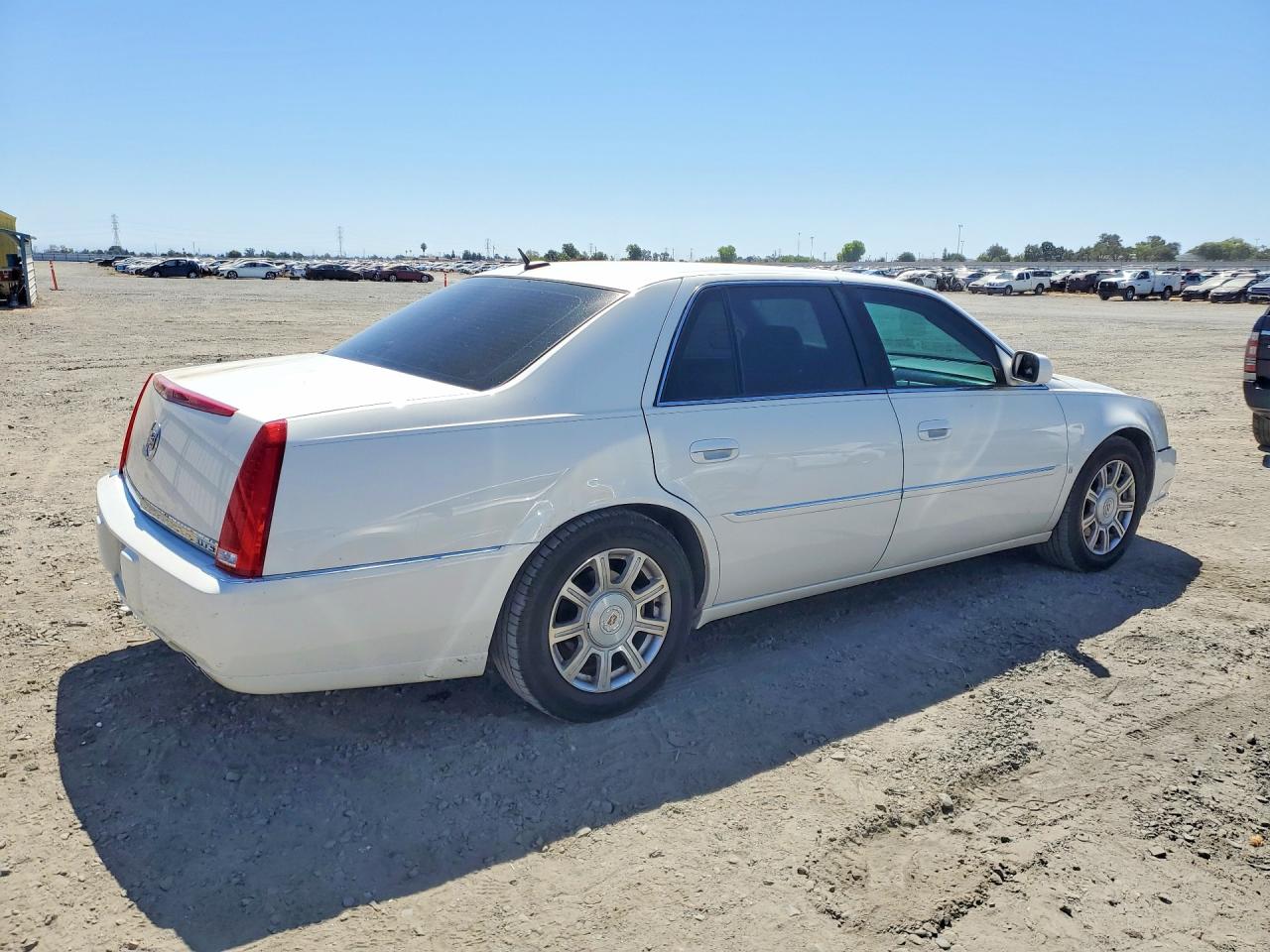 2008 Cadillac Dts White vin: 1G6KD57Y58U211160