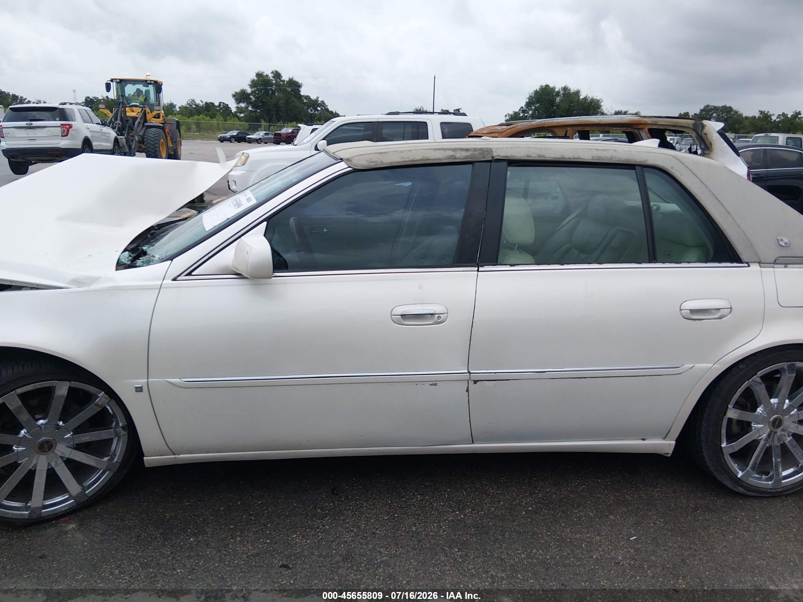 2009 Cadillac Dts 1sd White vin: 1G6KD57Y59U139975