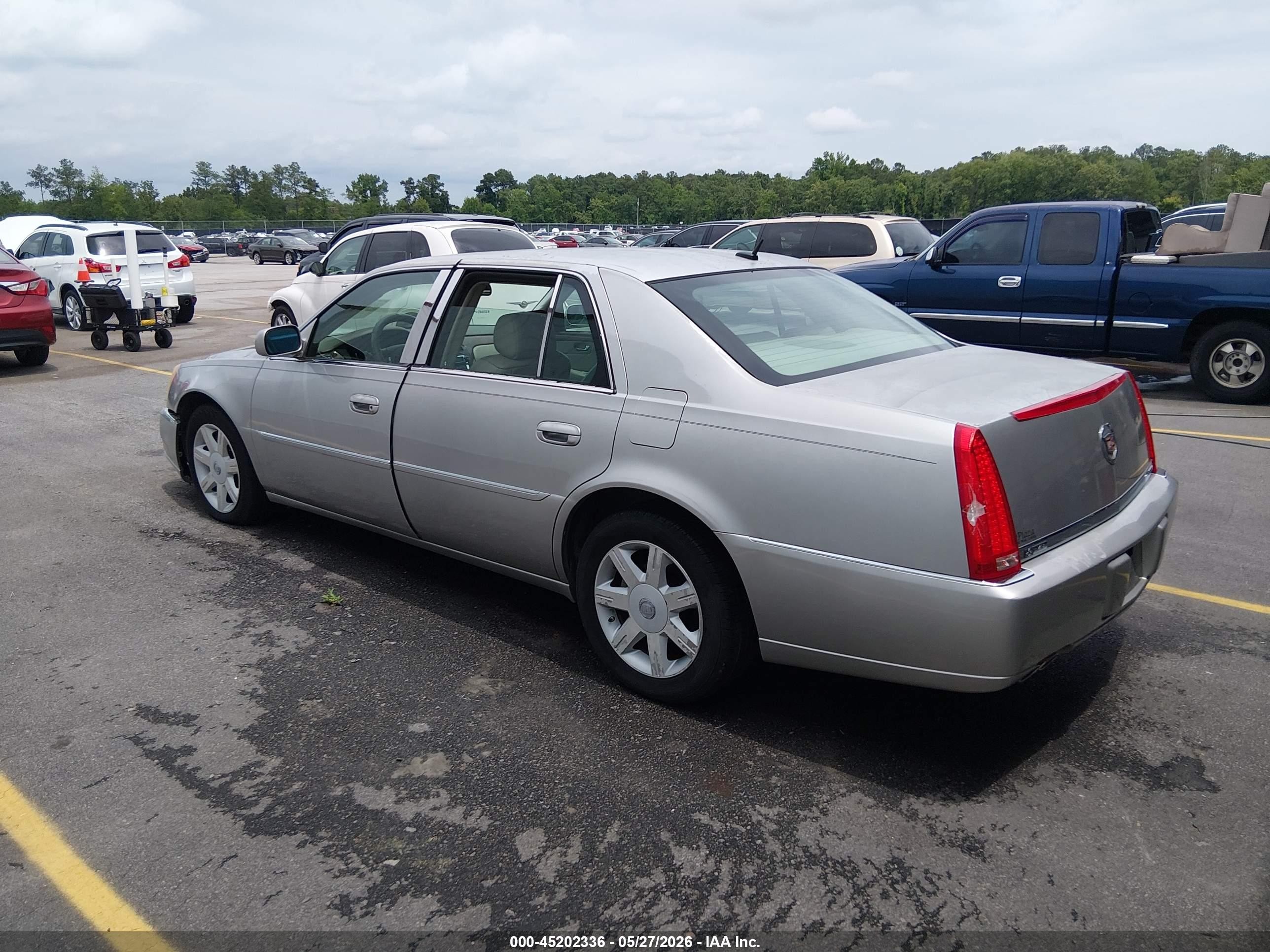 2006 Cadillac Dts Standard Silver vin: 1G6KD57Y66U148339