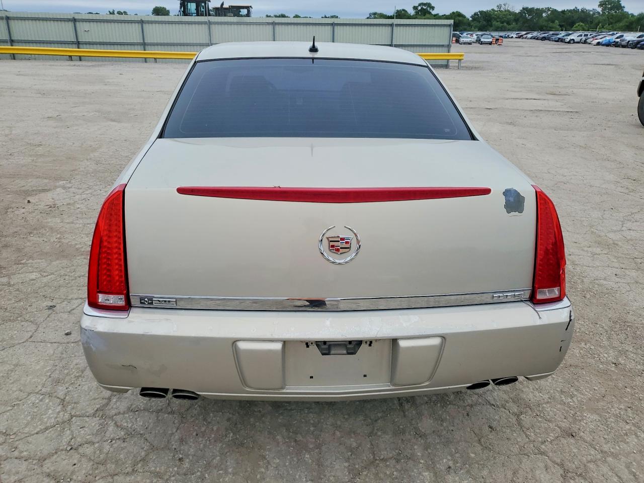 2007 Cadillac Dts Gold vin: 1G6KD57Y67U213532