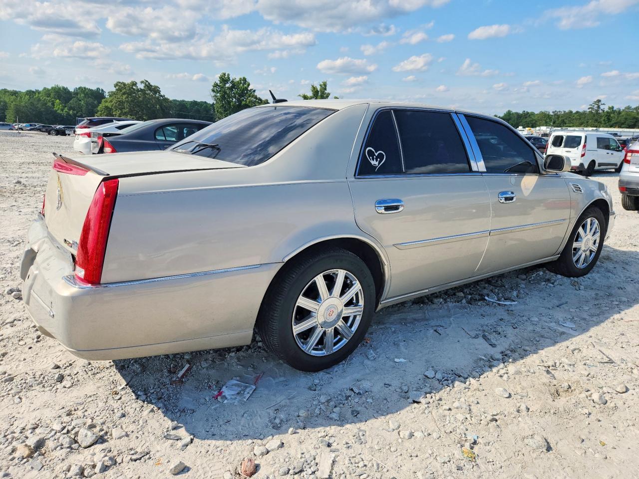 2007 Cadillac Dts Silver vin: 1G6KD57Y67U230539