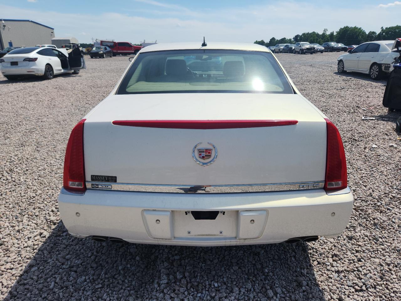2006 Cadillac Dts White vin: 1G6KD57Y76U170236