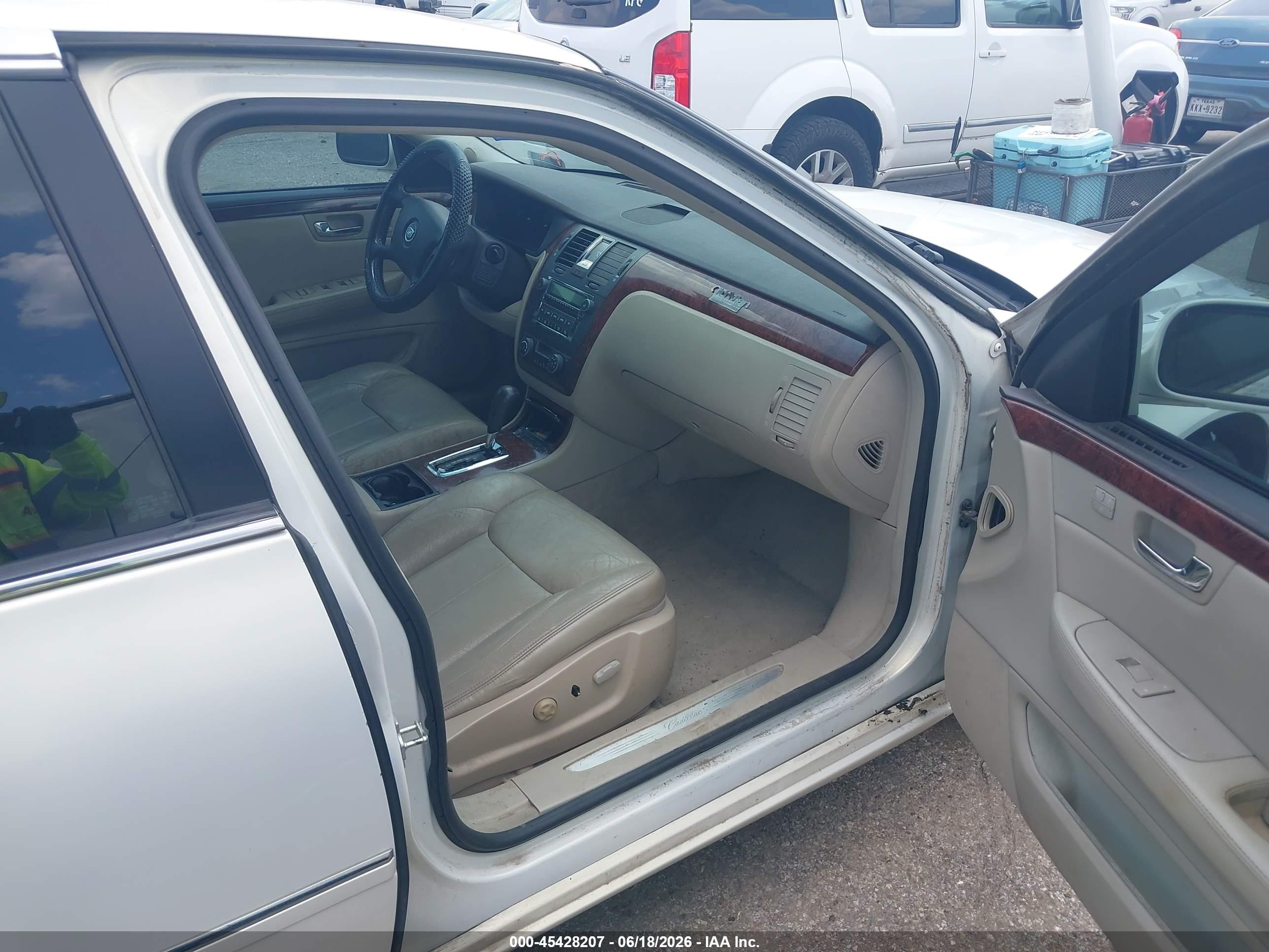 2007 Cadillac Dts Luxury I White vin: 1G6KD57Y77U170979