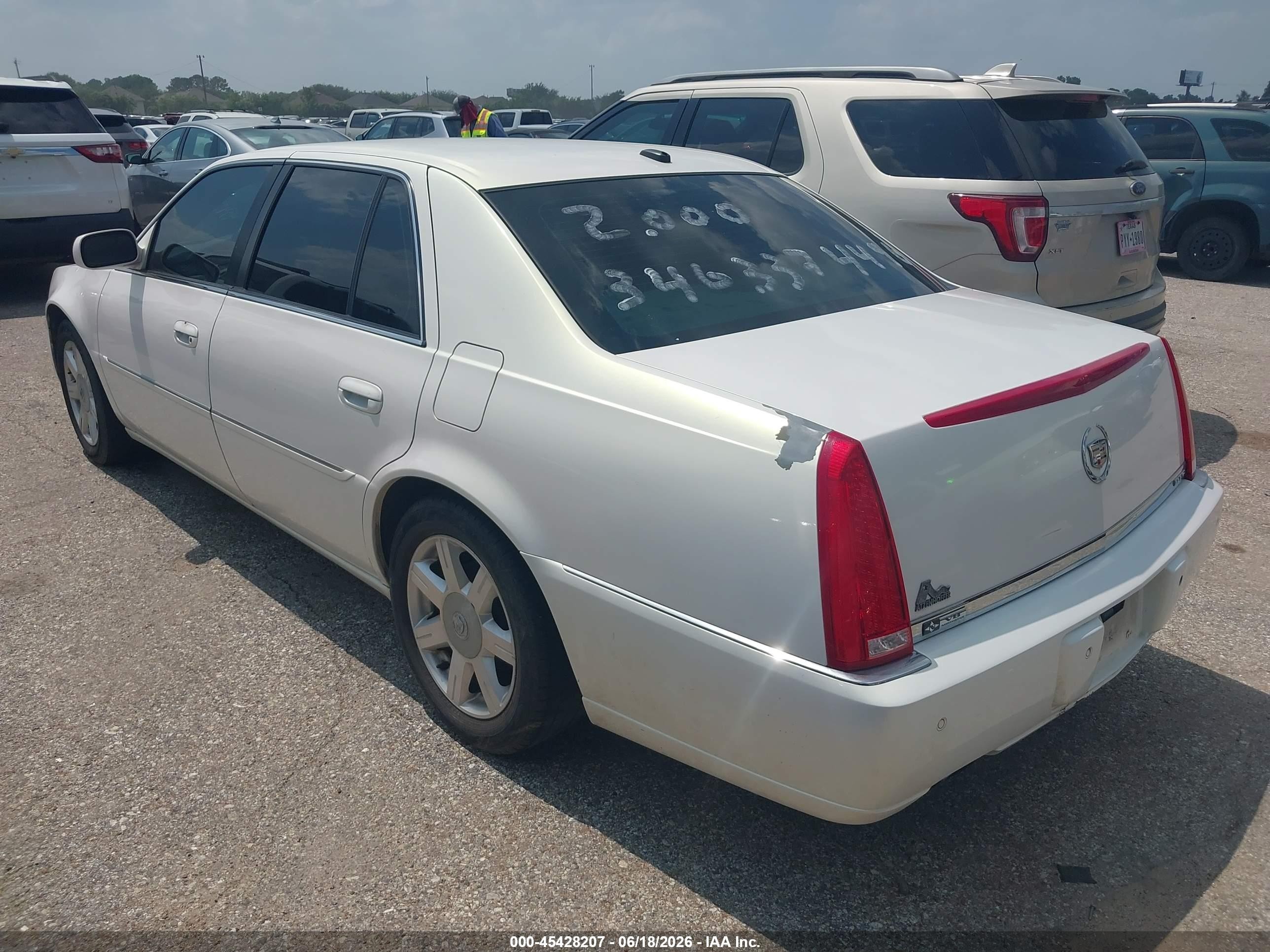 2007 Cadillac Dts Luxury I White vin: 1G6KD57Y77U170979