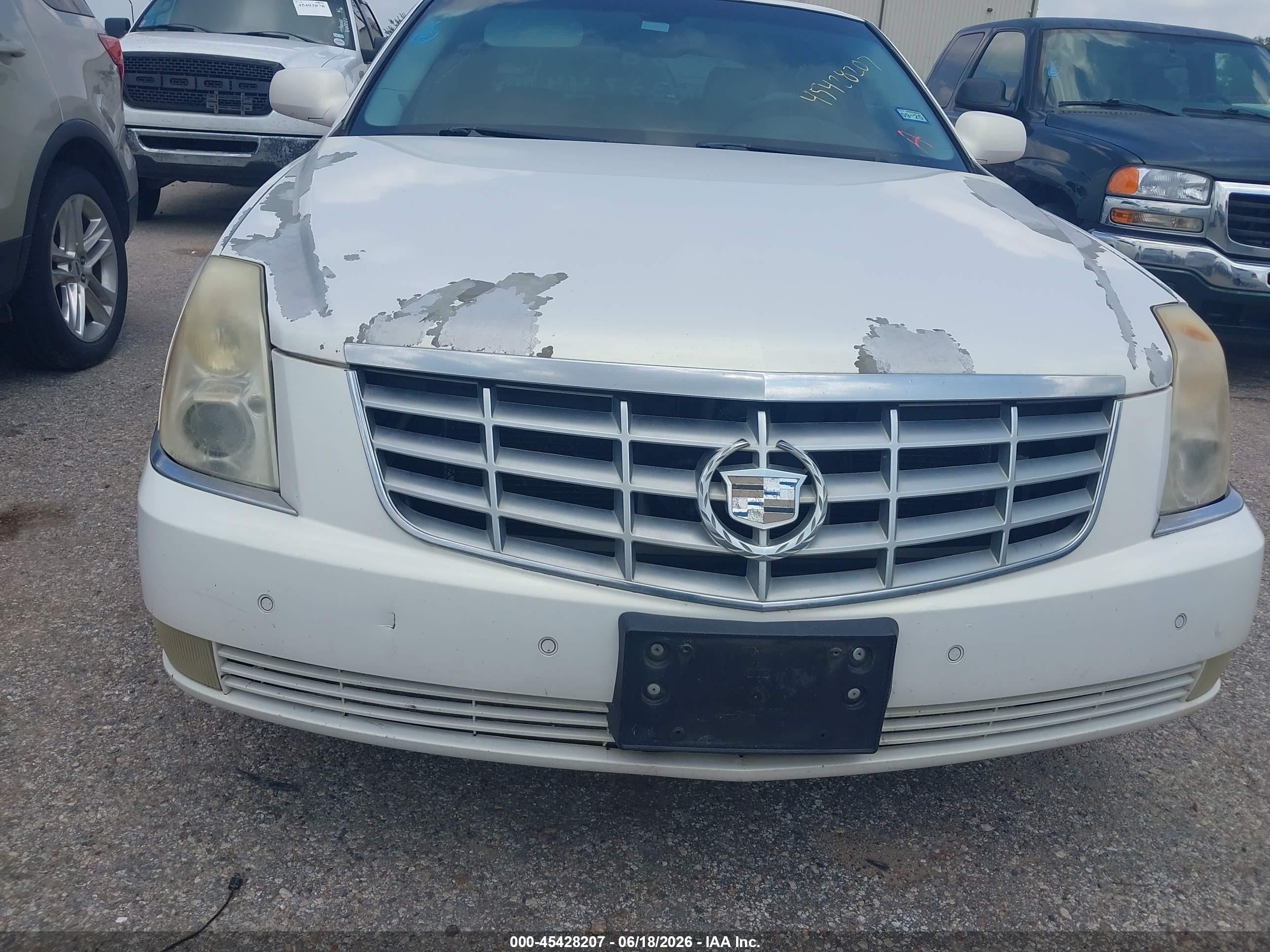 2007 Cadillac Dts Luxury I White vin: 1G6KD57Y77U170979