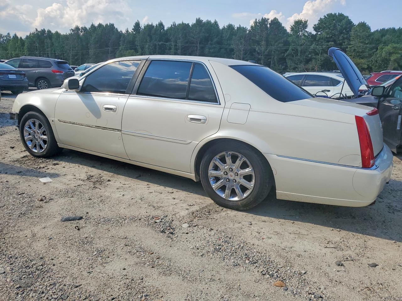 2008 Cadillac Dts White vin: 1G6KD57Y78U178792