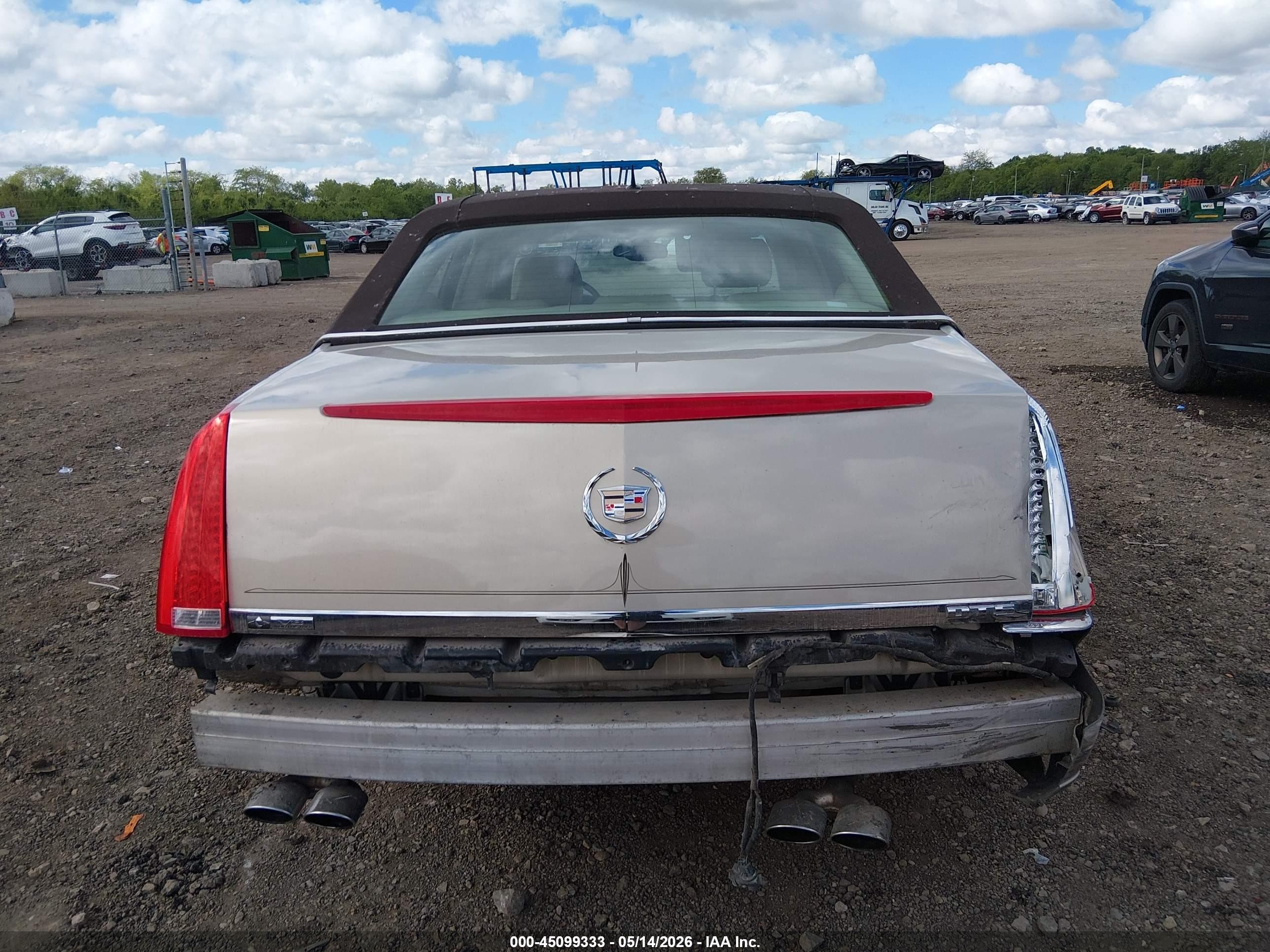2007 Cadillac Dts V8 Beige vin: 1G6KD57Y87U186110