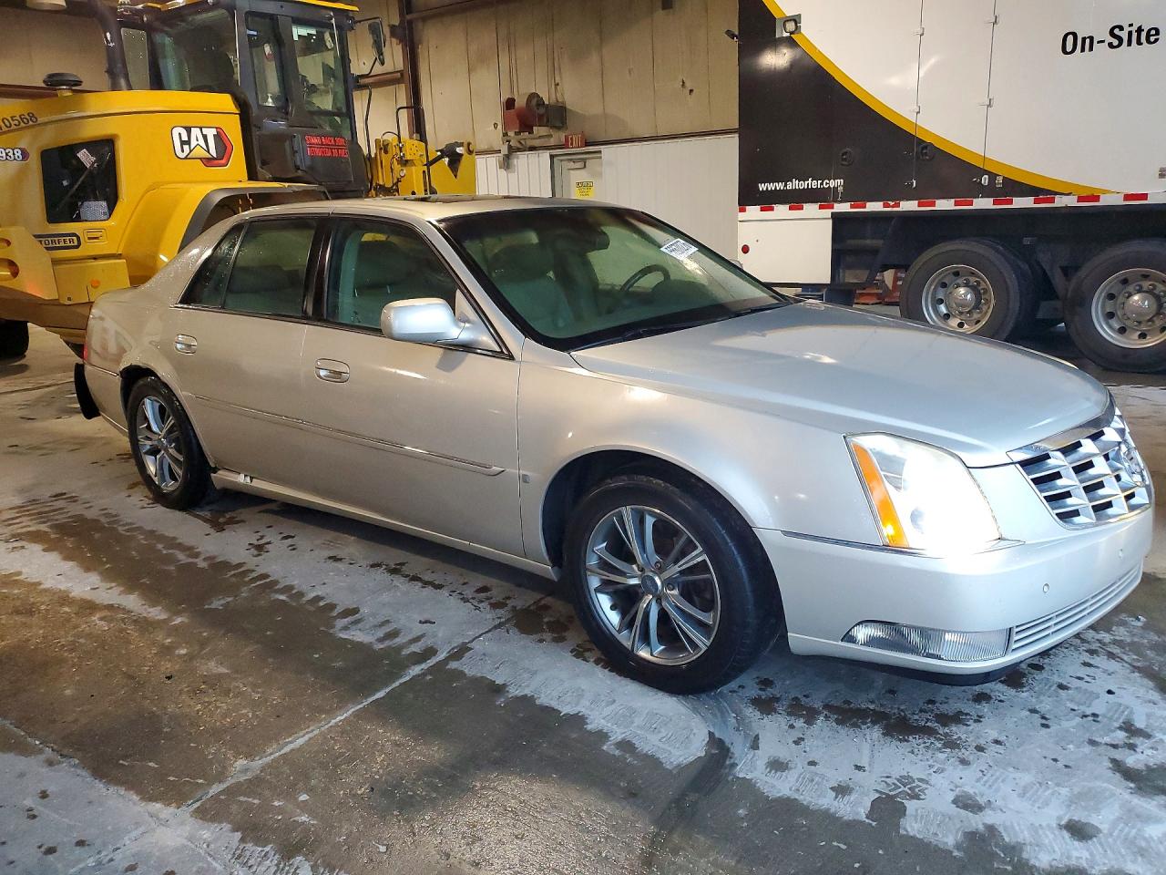 2007 Cadillac Dts Gold vin: 1G6KD57Y87U192585