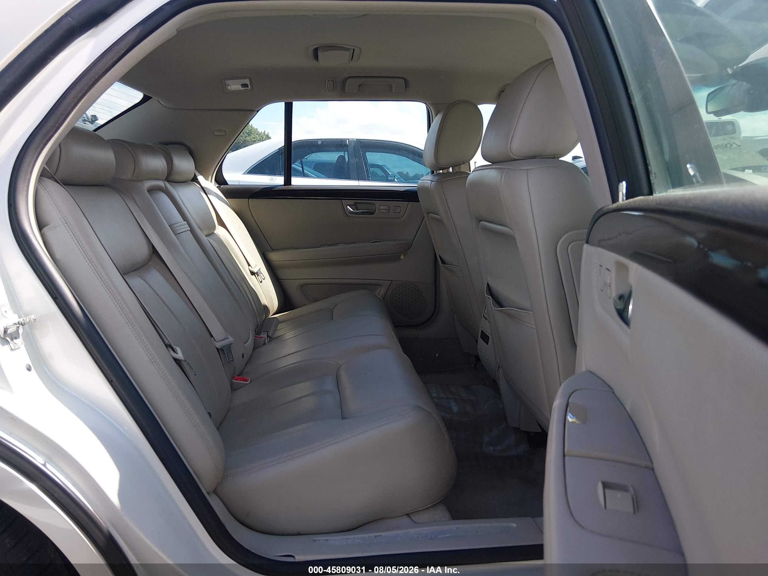 2007 Cadillac Dts Luxury Ii White vin: 1G6KD57Y87U220501