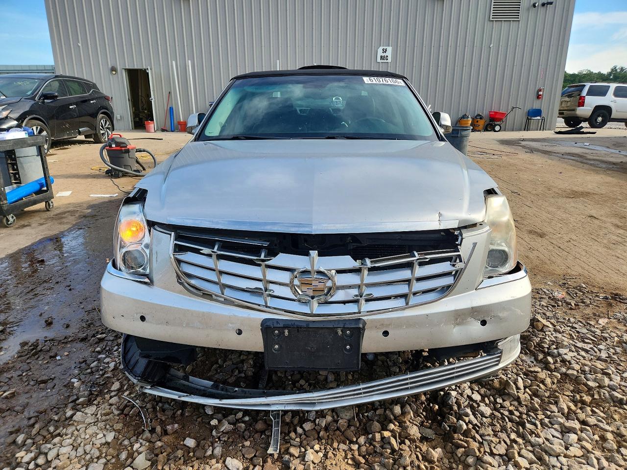 2008 Cadillac Dts Серебряный vin: 1G6KD57Y88U129262