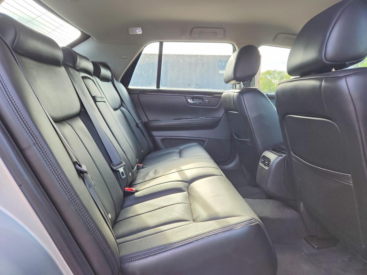 2008 Cadillac Dts Серебряный vin: 1G6KD57Y88U129262