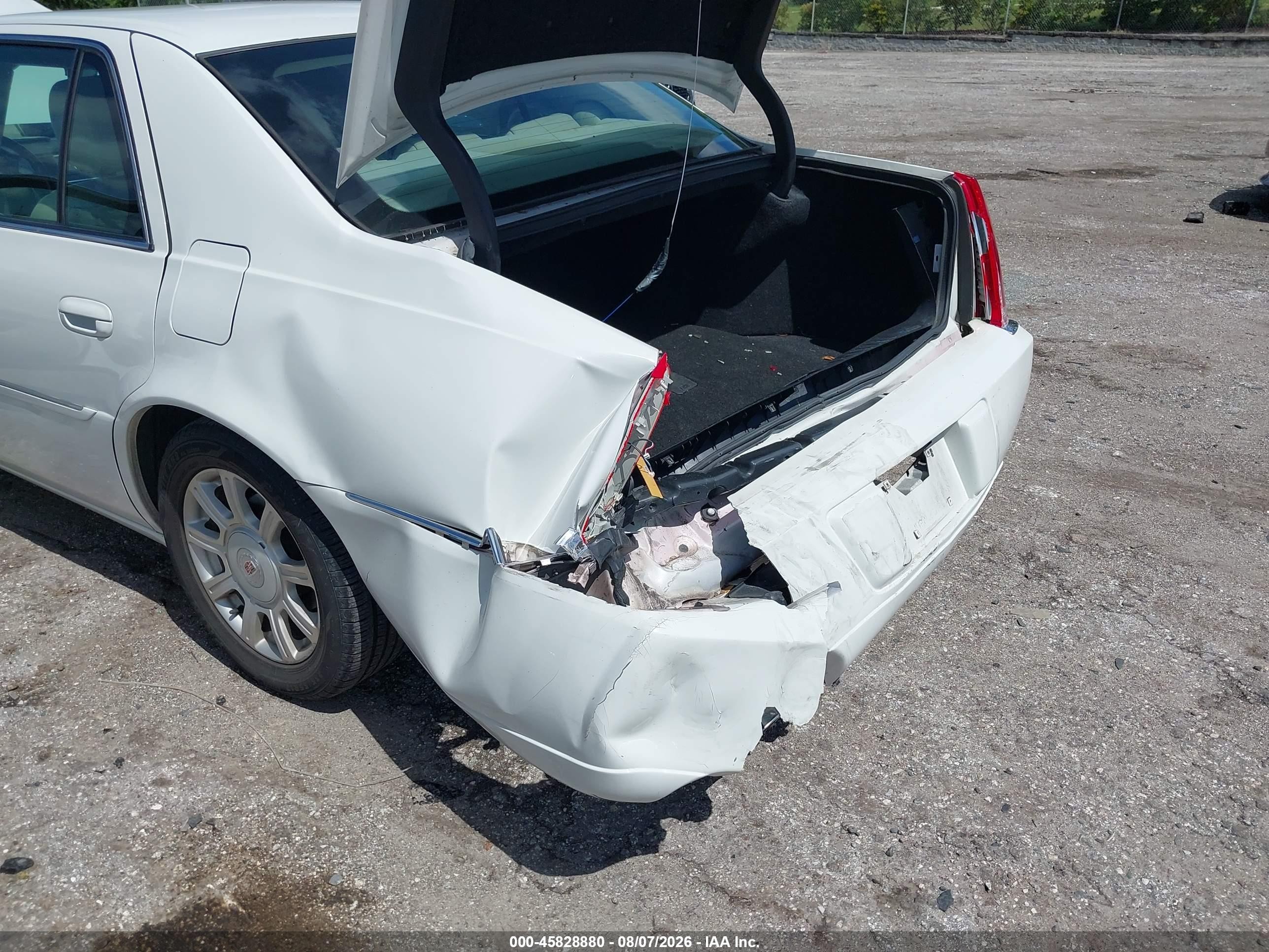 2009 Cadillac Dts 1sa Белый vin: 1G6KD57Y89U113323