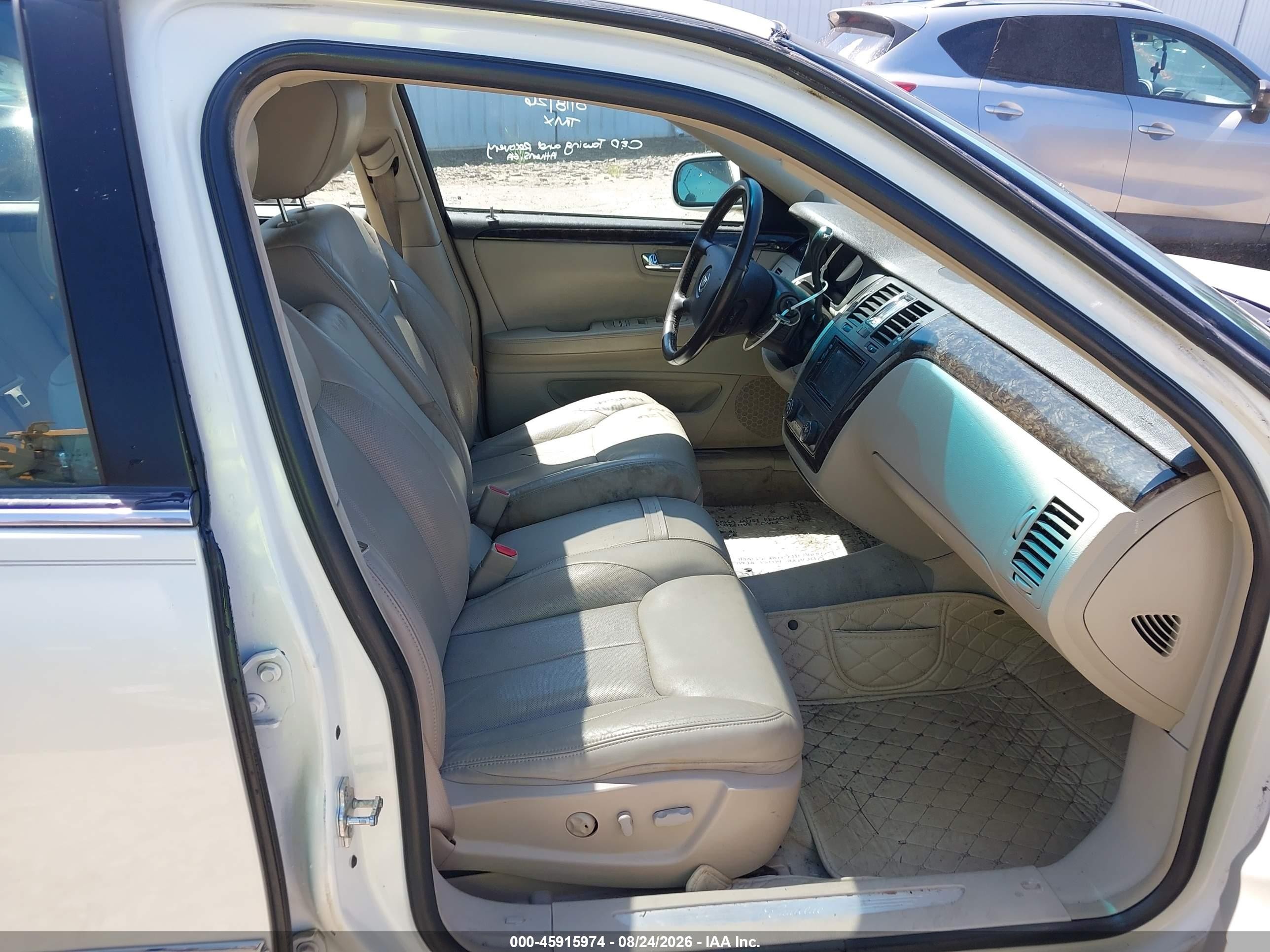 2009 Cadillac Dts 1sb White vin: 1G6KD57Y89U136343