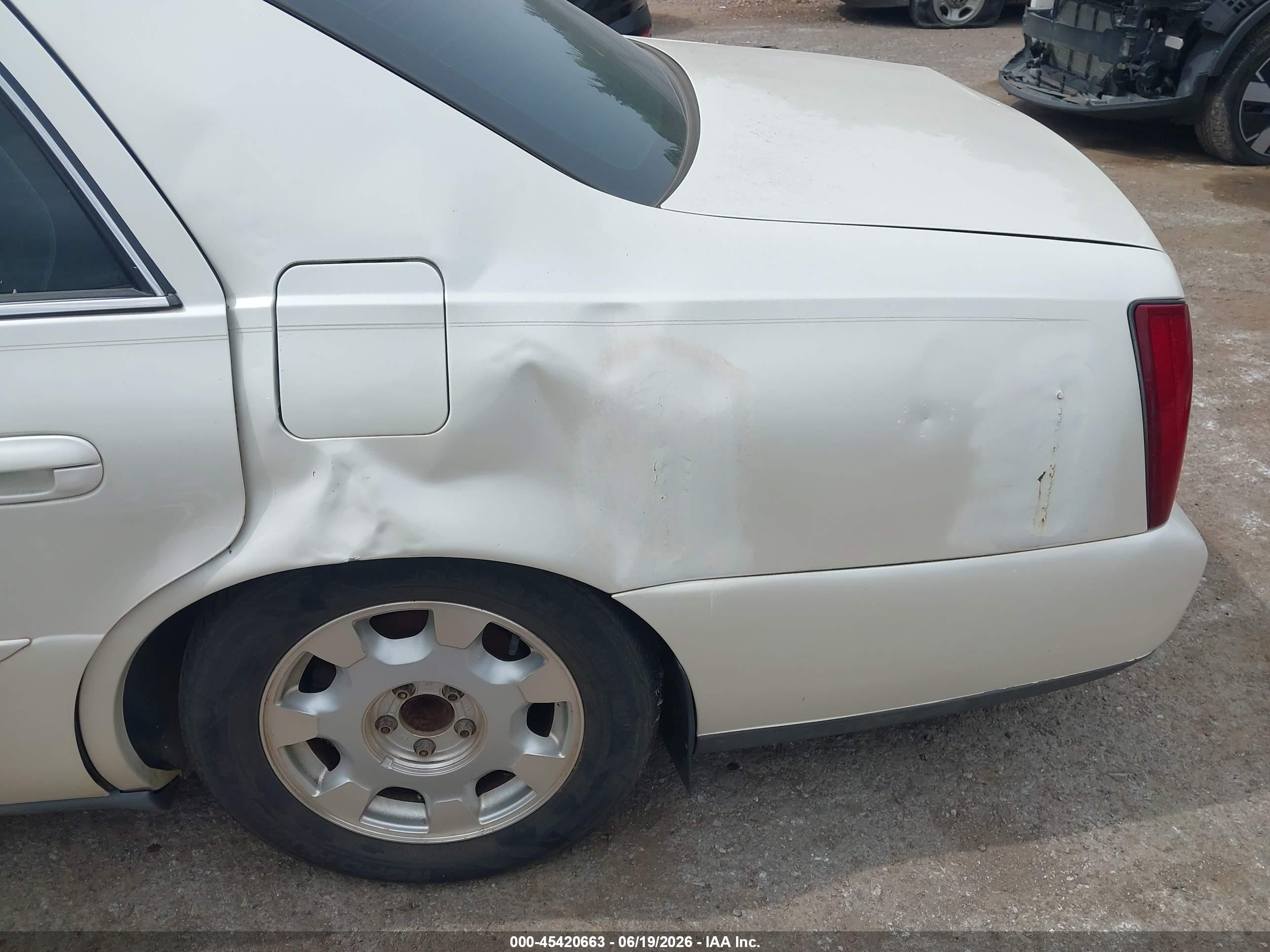 2000 Cadillac Deville Standard White vin: 1G6KD57Y8YU330529