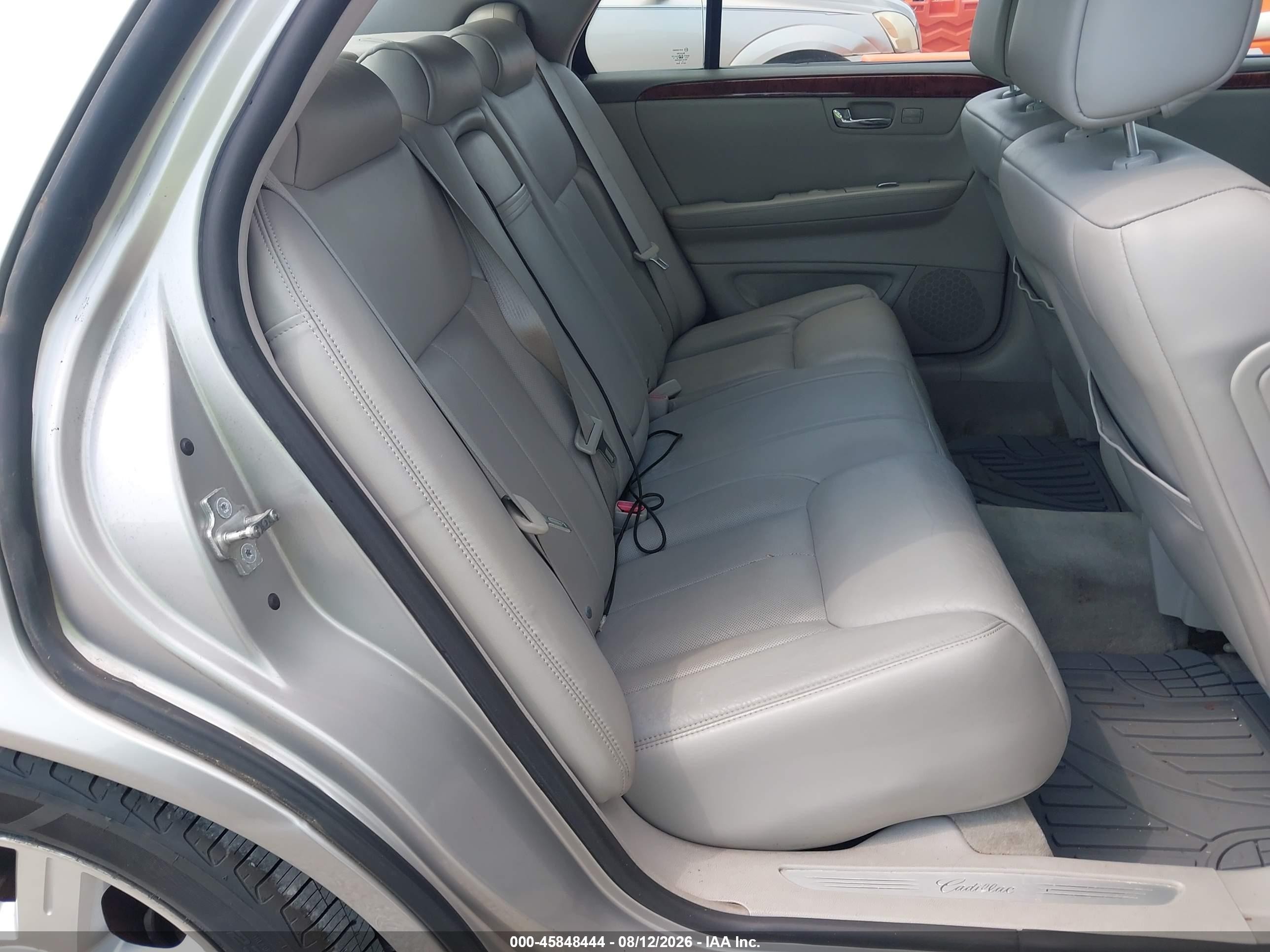 2007 Cadillac Dts Luxury I Серебряный vin: 1G6KD57Y97U138227