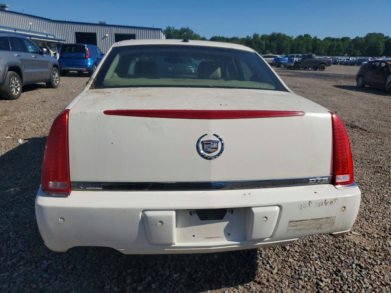 2007 Cadillac Dts White vin: 1G6KD57Y97U222919