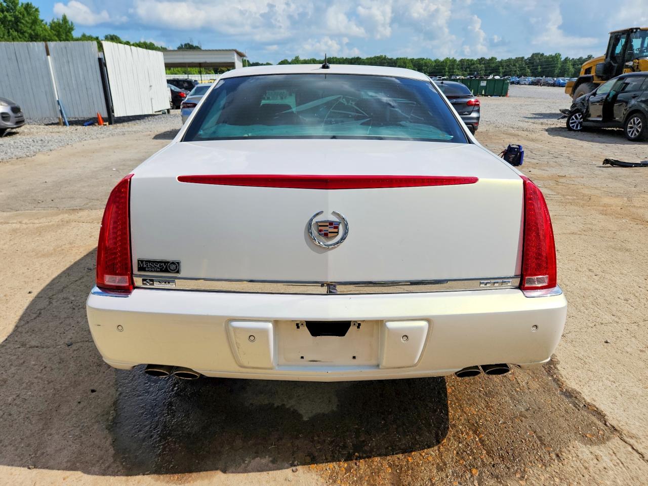 2006 Cadillac Dts White vin: 1G6KD57YX6U106675