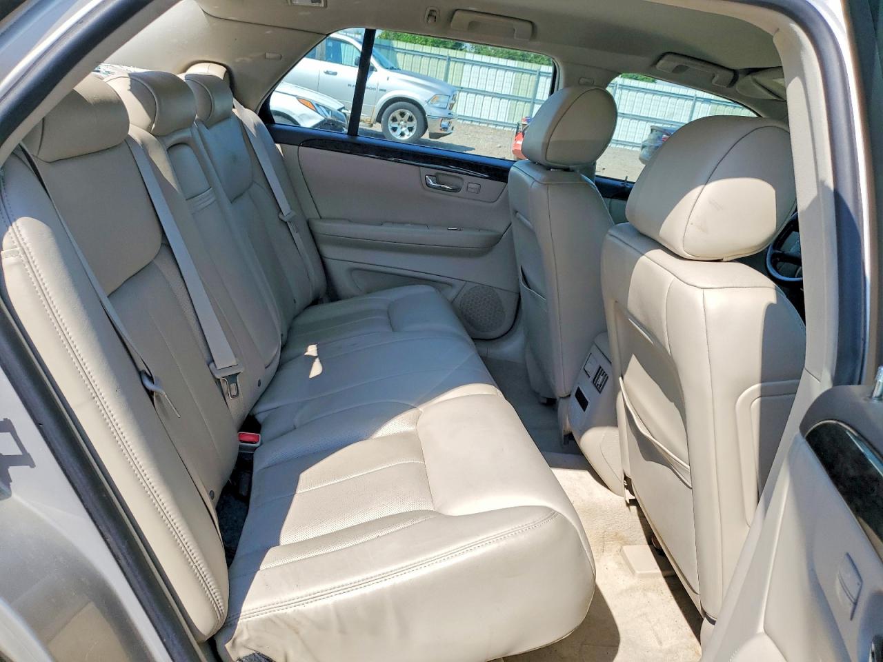 2008 Cadillac Dts Tan vin: 1G6KD57YX8U115072