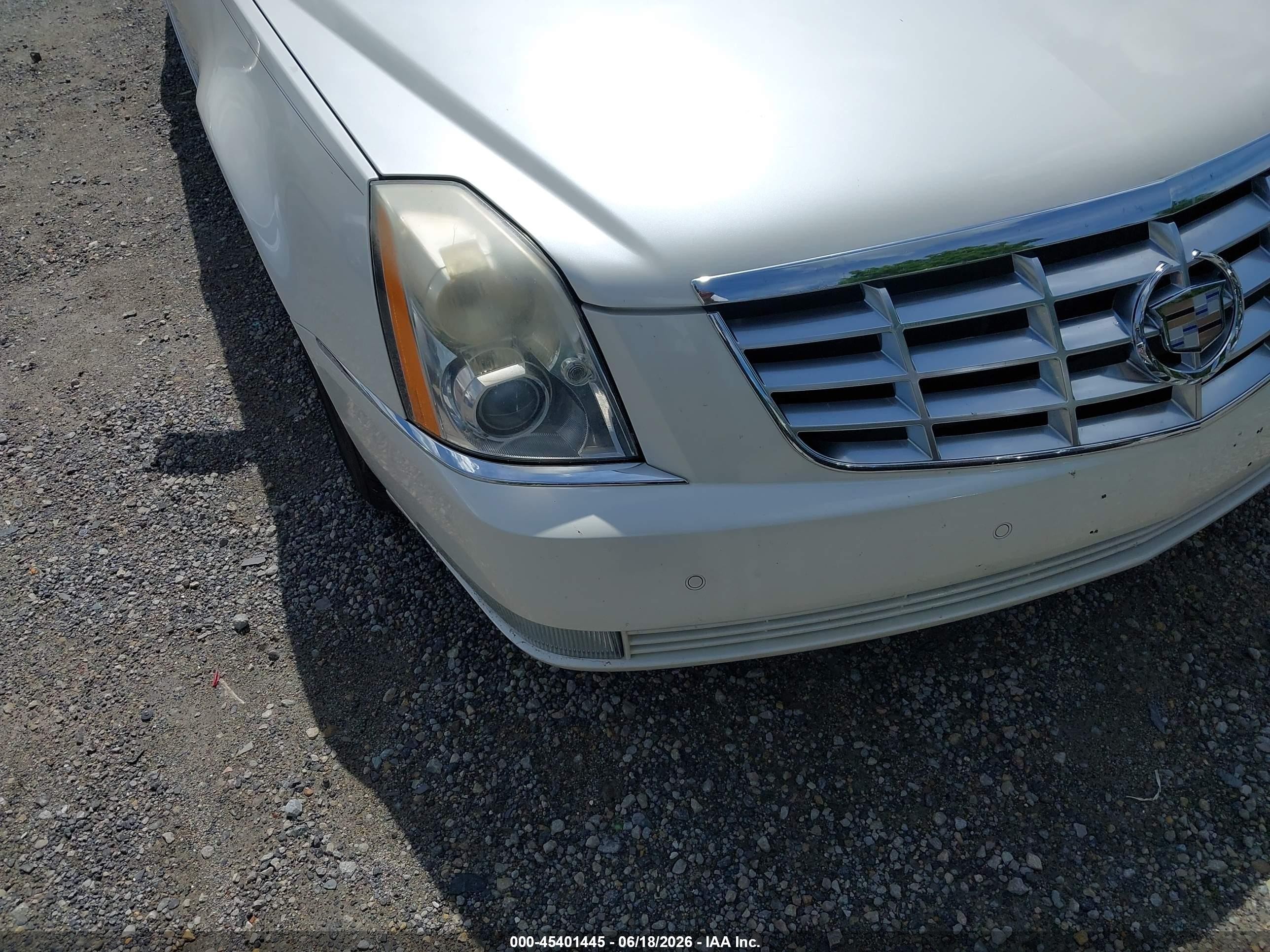 2008 Cadillac Dts 1sb Белый vin: 1G6KD57YX8U152803