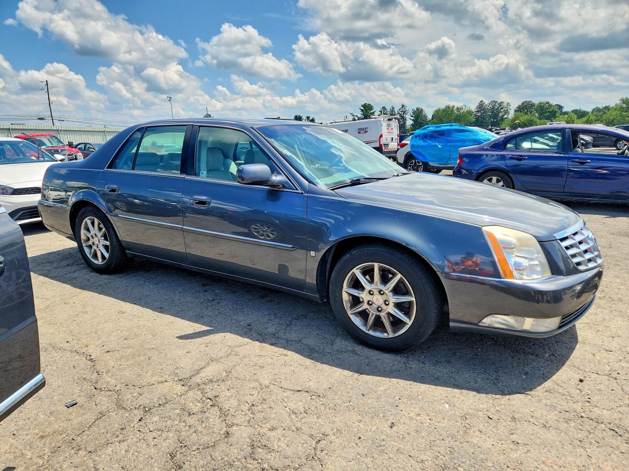 2011 Cadillac Dts Luxury Collection Gray vin: 1G6KD5E64BU122737