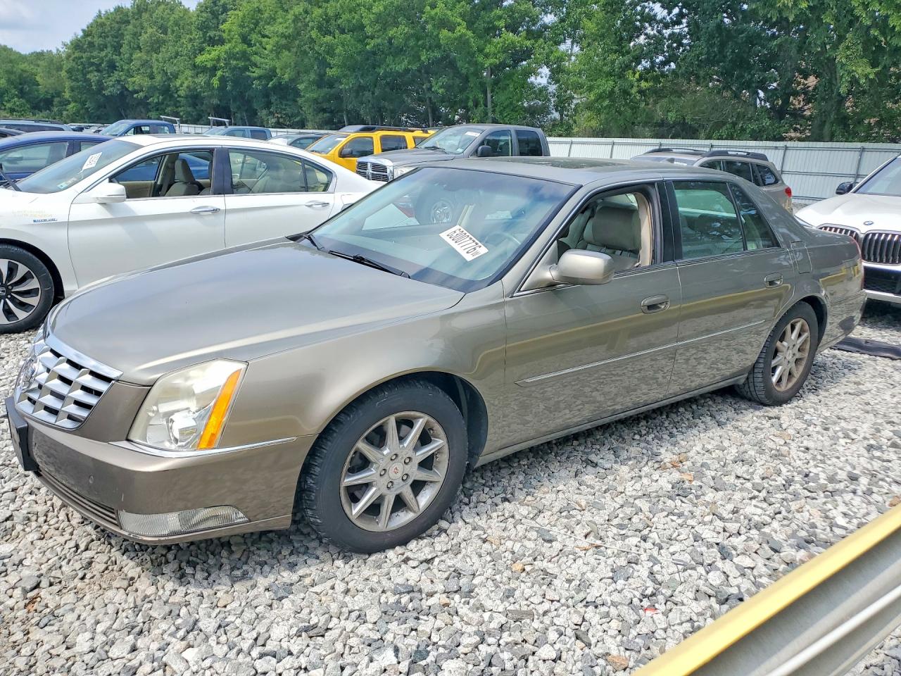 2011 Cadillac Dts Luxury Collection Tan vin: 1G6KD5E64BU145452