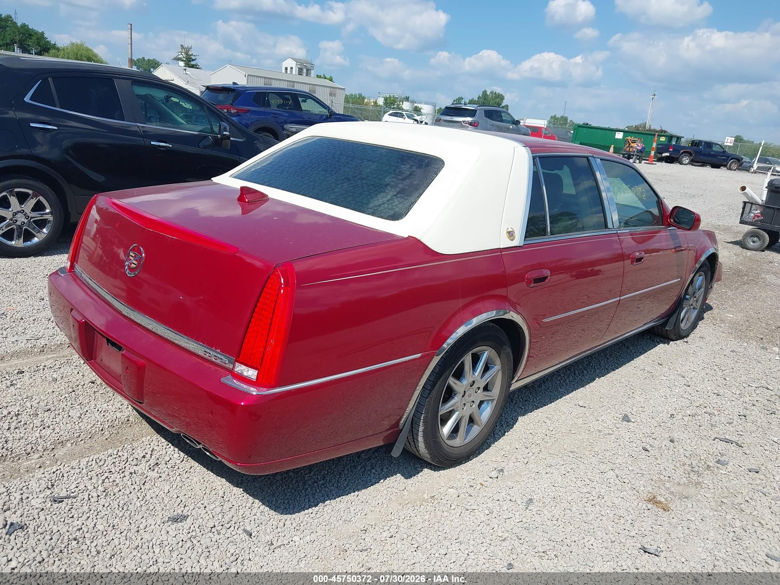 2011 Cadillac Dts Luxury Collection Red vin: 1G6KD5E65BU134170