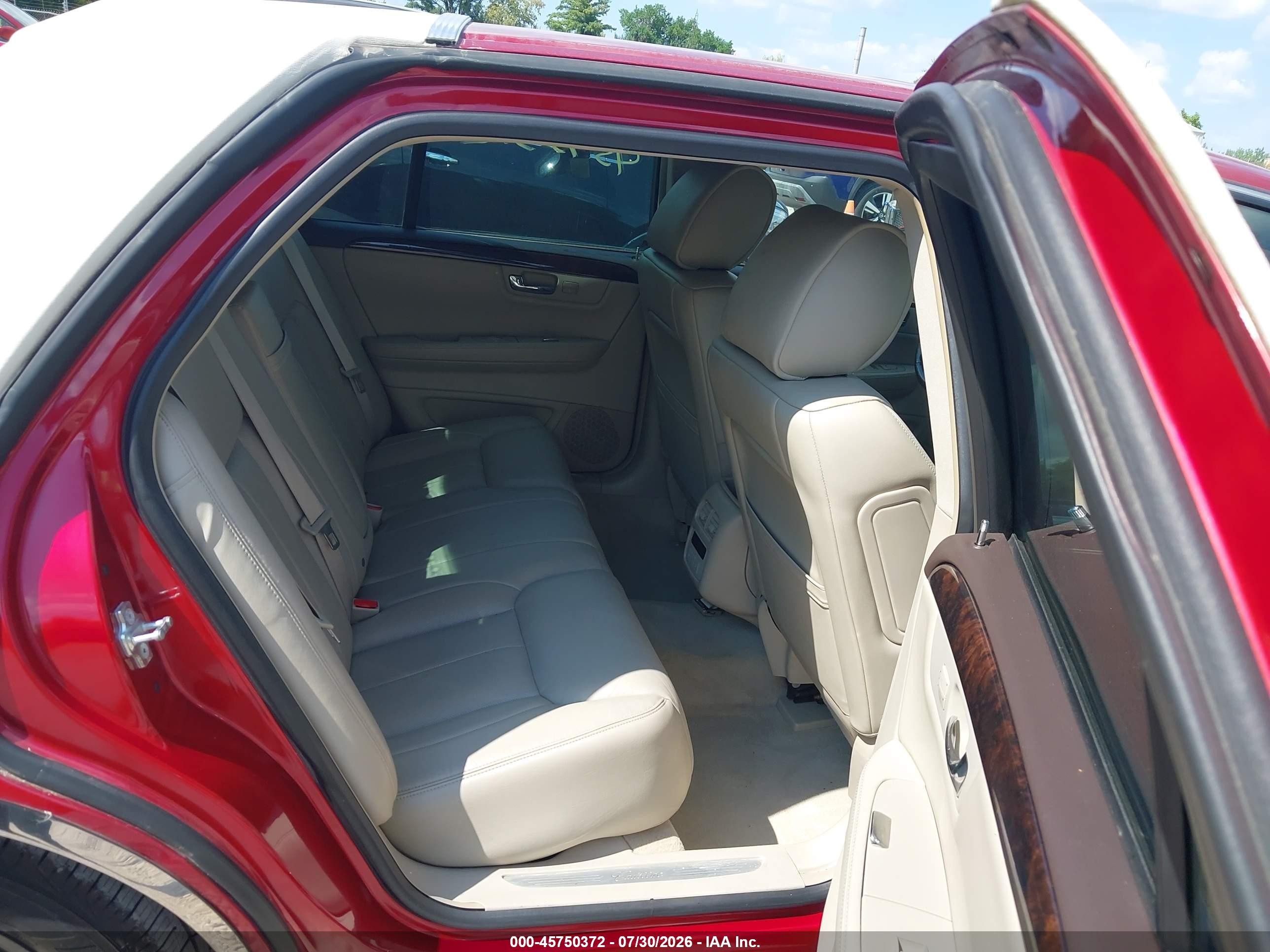 2011 Cadillac Dts Luxury Collection Red vin: 1G6KD5E65BU134170