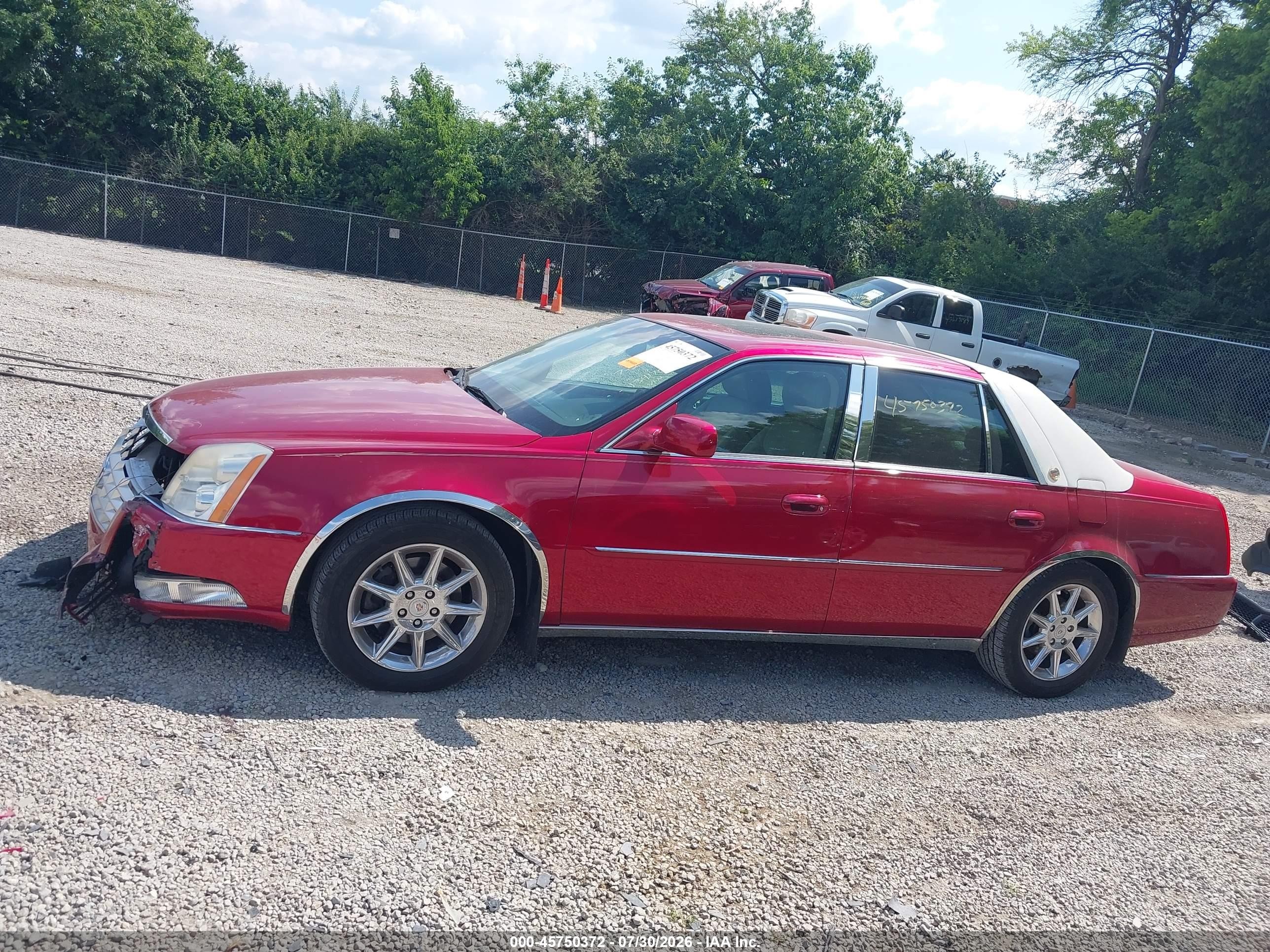 2011 Cadillac Dts Luxury Collection Red vin: 1G6KD5E65BU134170