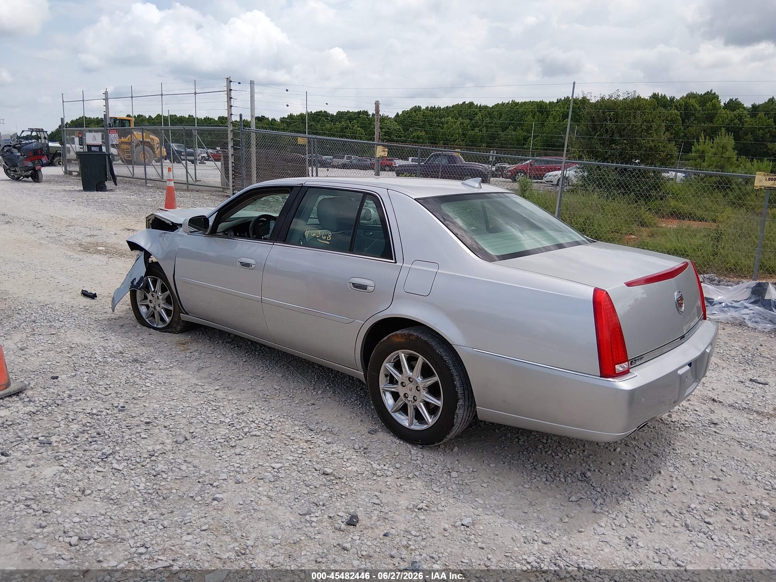 2011 Cadillac Dts Luxury Collection Silver vin: 1G6KD5E69BU101432