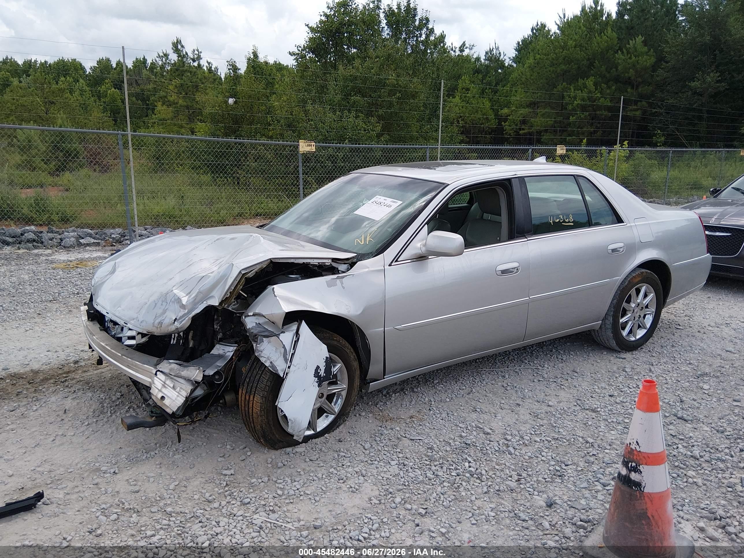 2011 Cadillac Dts Luxury Collection Silver vin: 1G6KD5E69BU101432