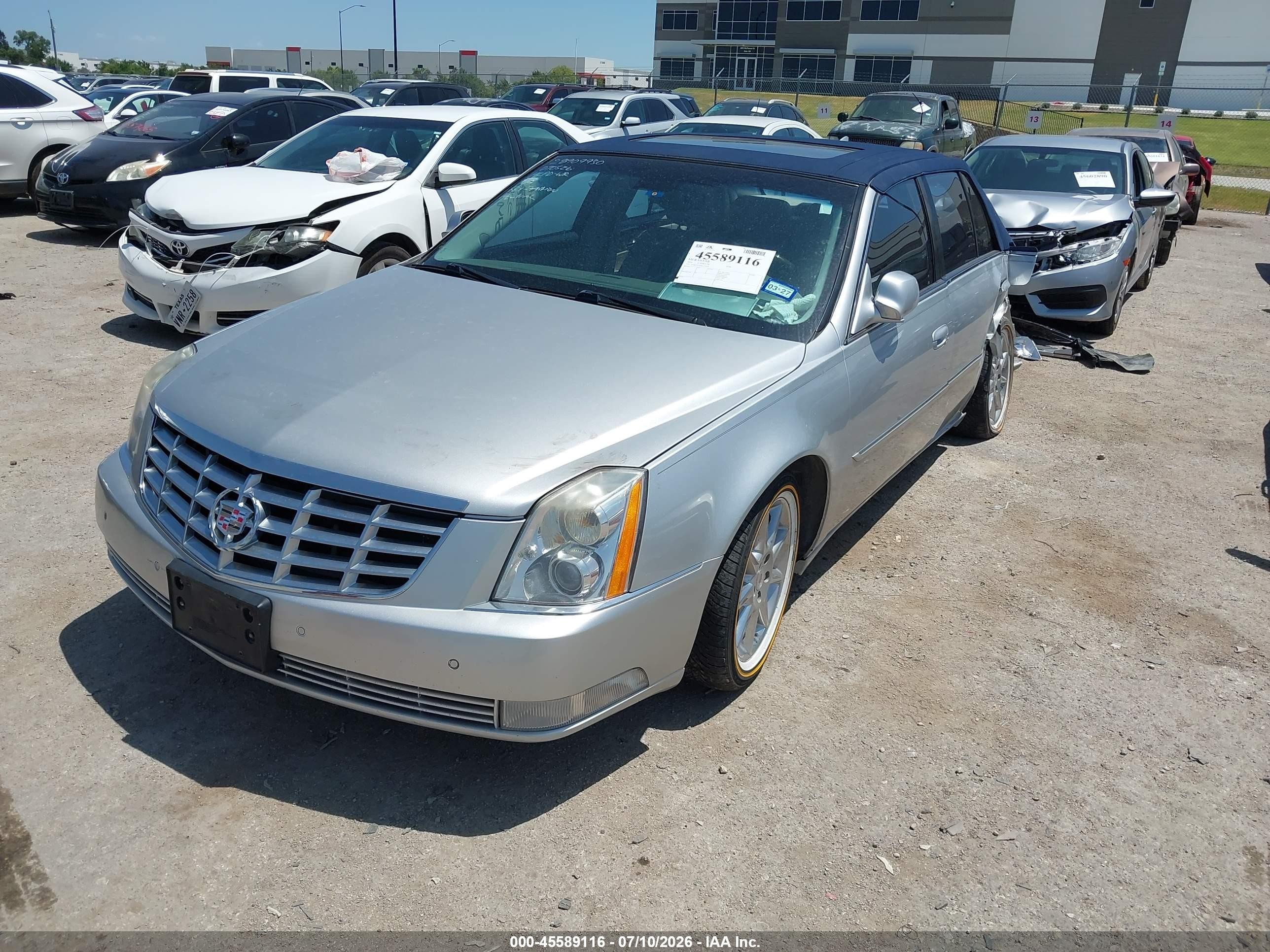 2010 Cadillac Dts 1sc Серебряный vin: 1G6KD5EY3AU123524