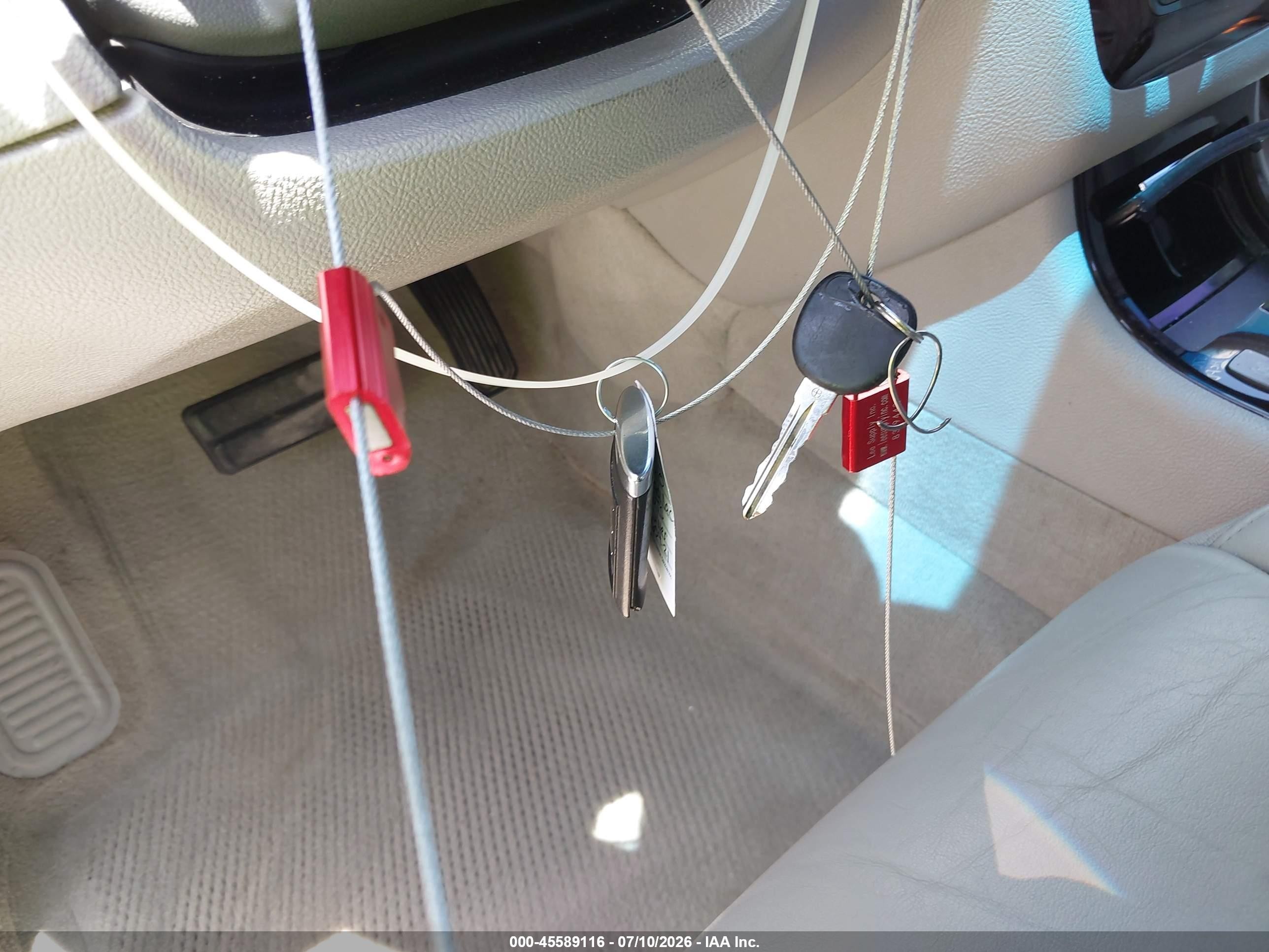 2010 Cadillac Dts 1sc Серебряный vin: 1G6KD5EY3AU123524