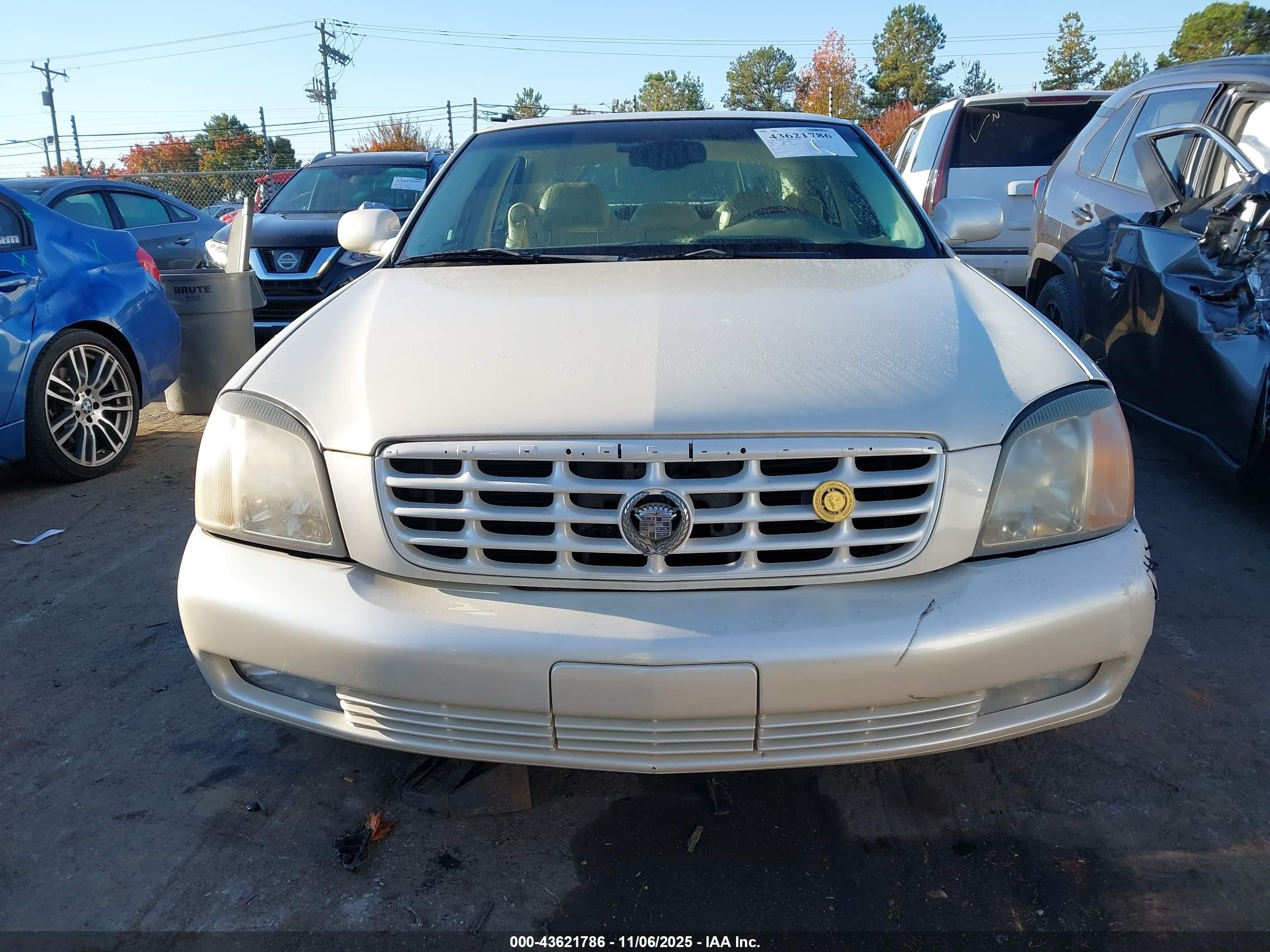 2000 Cadillac Deville Dts Cream vin: 1G6KF5491YU330931